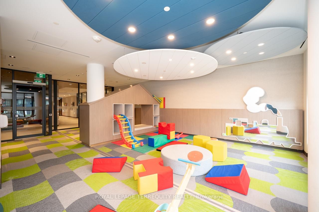 









34


Tubman

Avenue, 306,
Toronto,




ON
M5A 0R2

