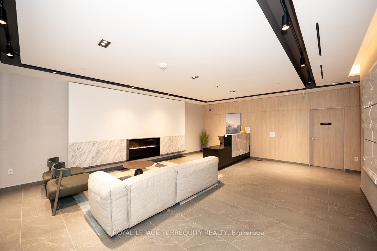 









34


Tubman

Avenue, 306,
Toronto,




ON
M5A 0R2

