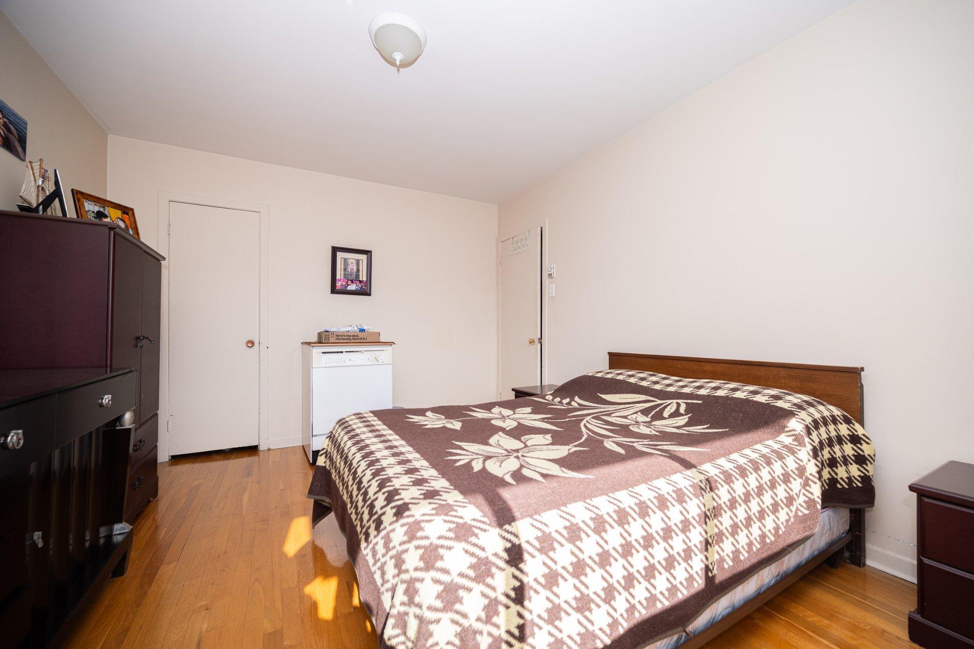 









5007

 - 5009


Boul. Notre-Dame

,
Laval (Chomedey),




QC
H7W1V6


