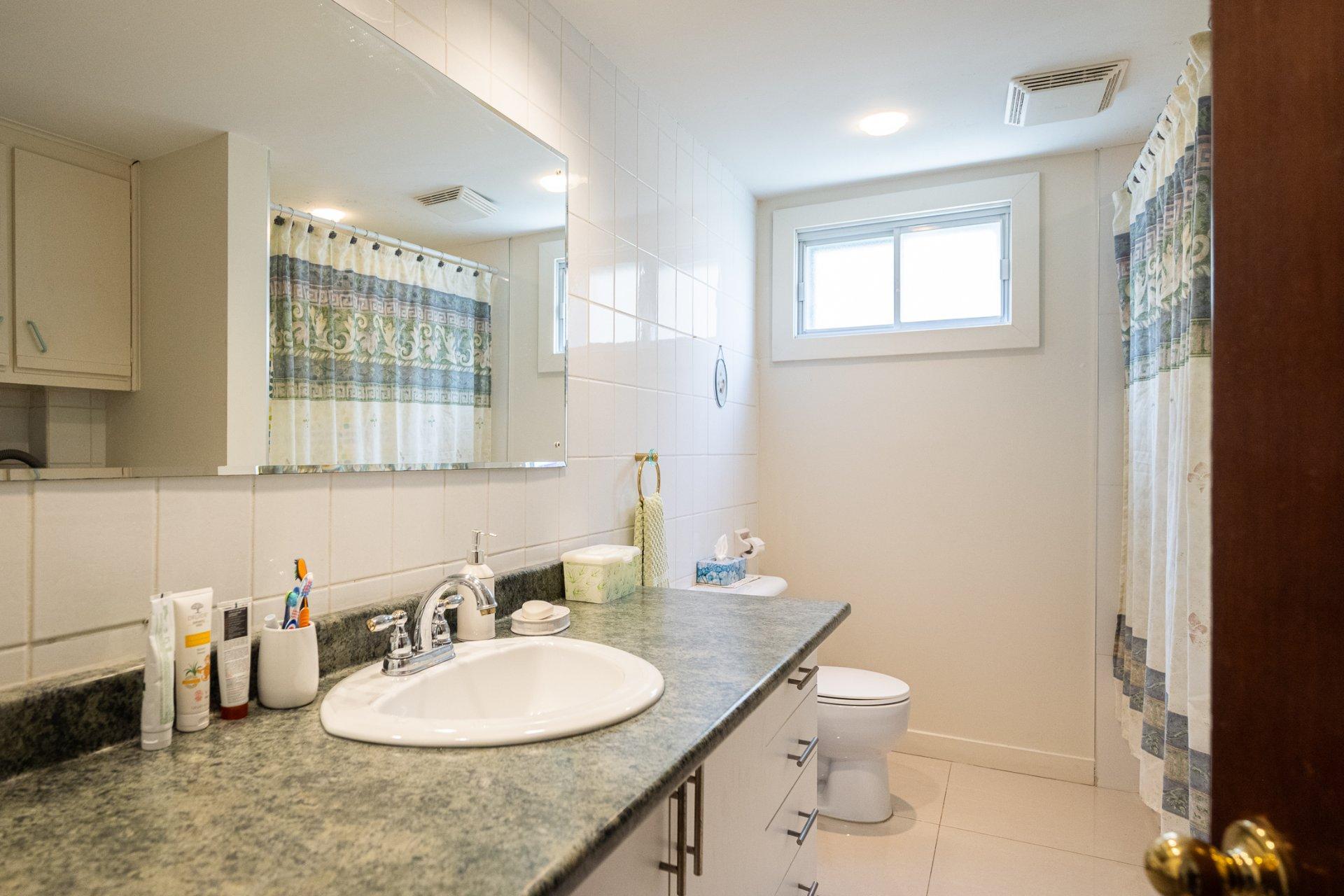 









5007

 - 5009


Boul. Notre-Dame

,
Laval (Chomedey),




QC
H7W1V6

