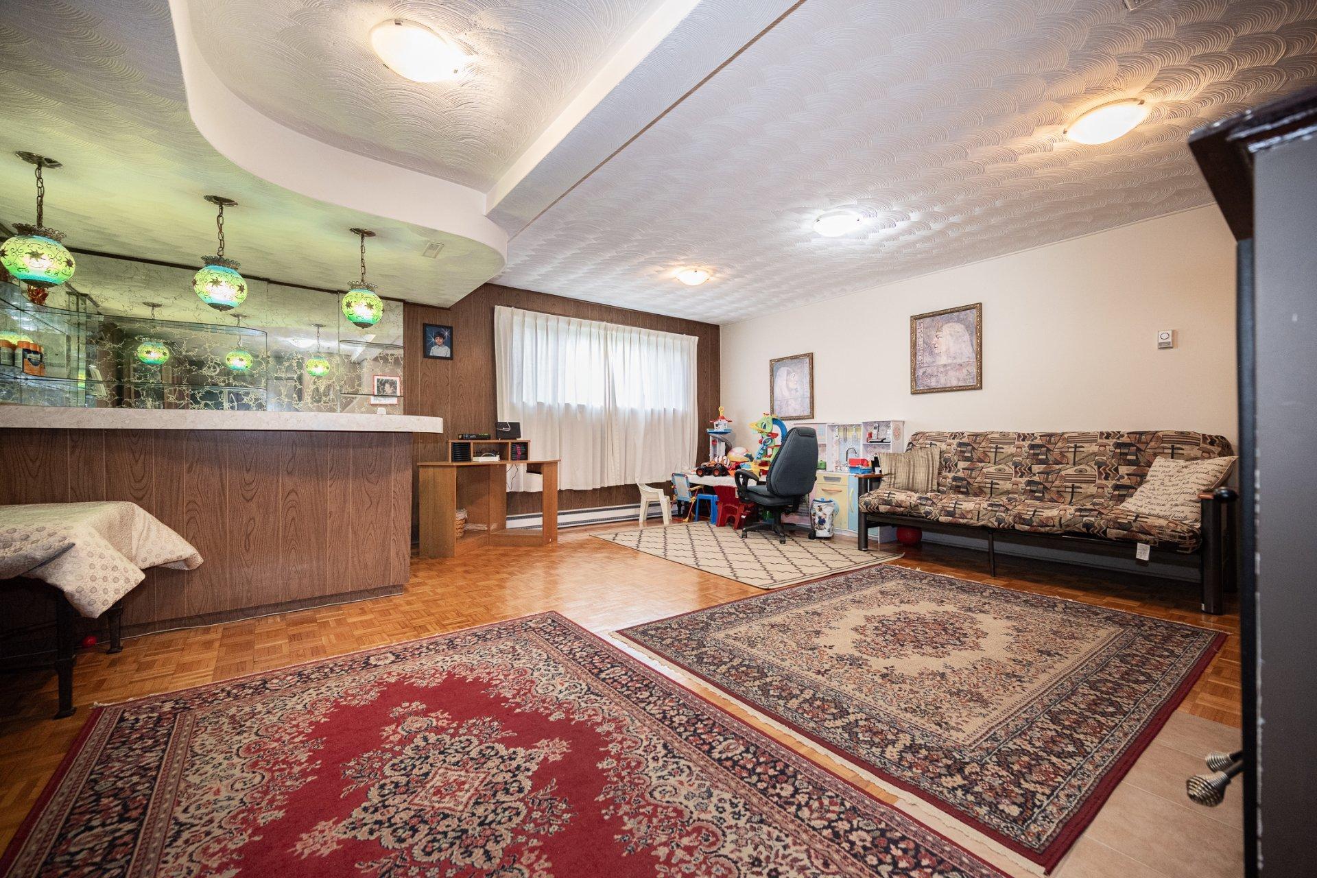 









5007

 - 5009


Boul. Notre-Dame

,
Laval (Chomedey),




QC
H7W1V6

