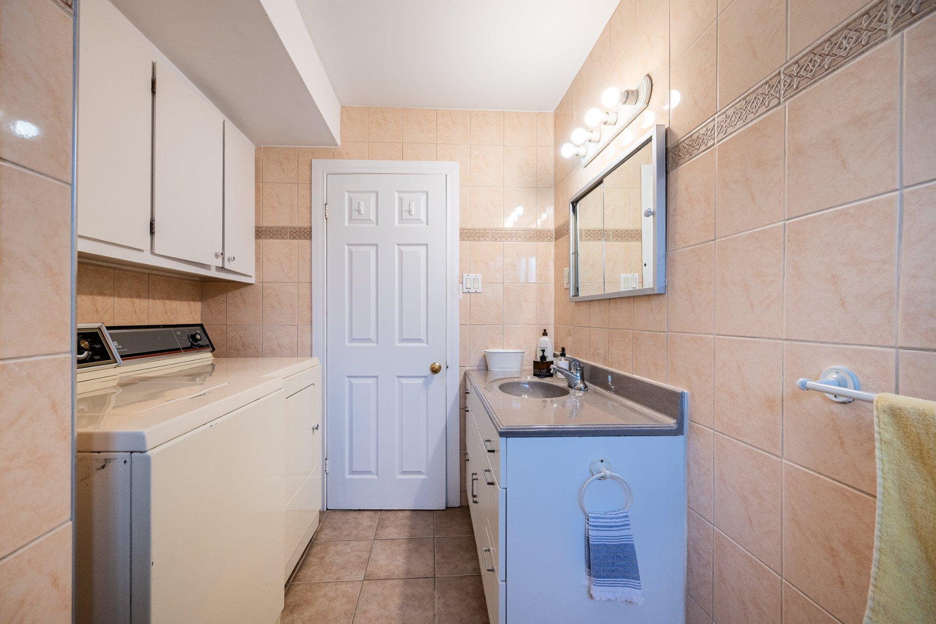 









5007

 - 5009


Boul. Notre-Dame

,
Laval (Chomedey),




QC
H7W1V6


