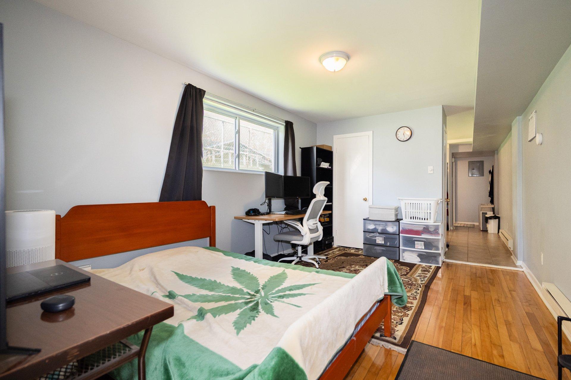 









5007

 - 5009


Boul. Notre-Dame

,
Laval (Chomedey),




QC
H7W1V6

