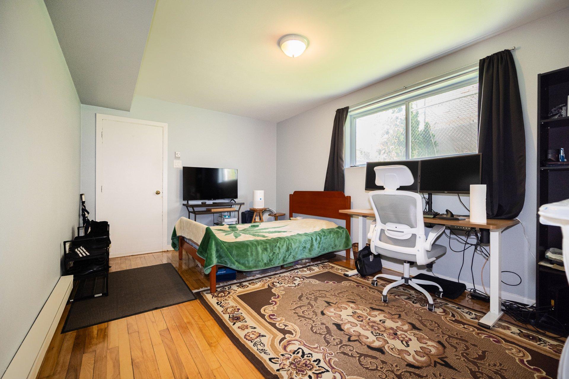 









5007

 - 5009


Boul. Notre-Dame

,
Laval (Chomedey),




QC
H7W1V6

