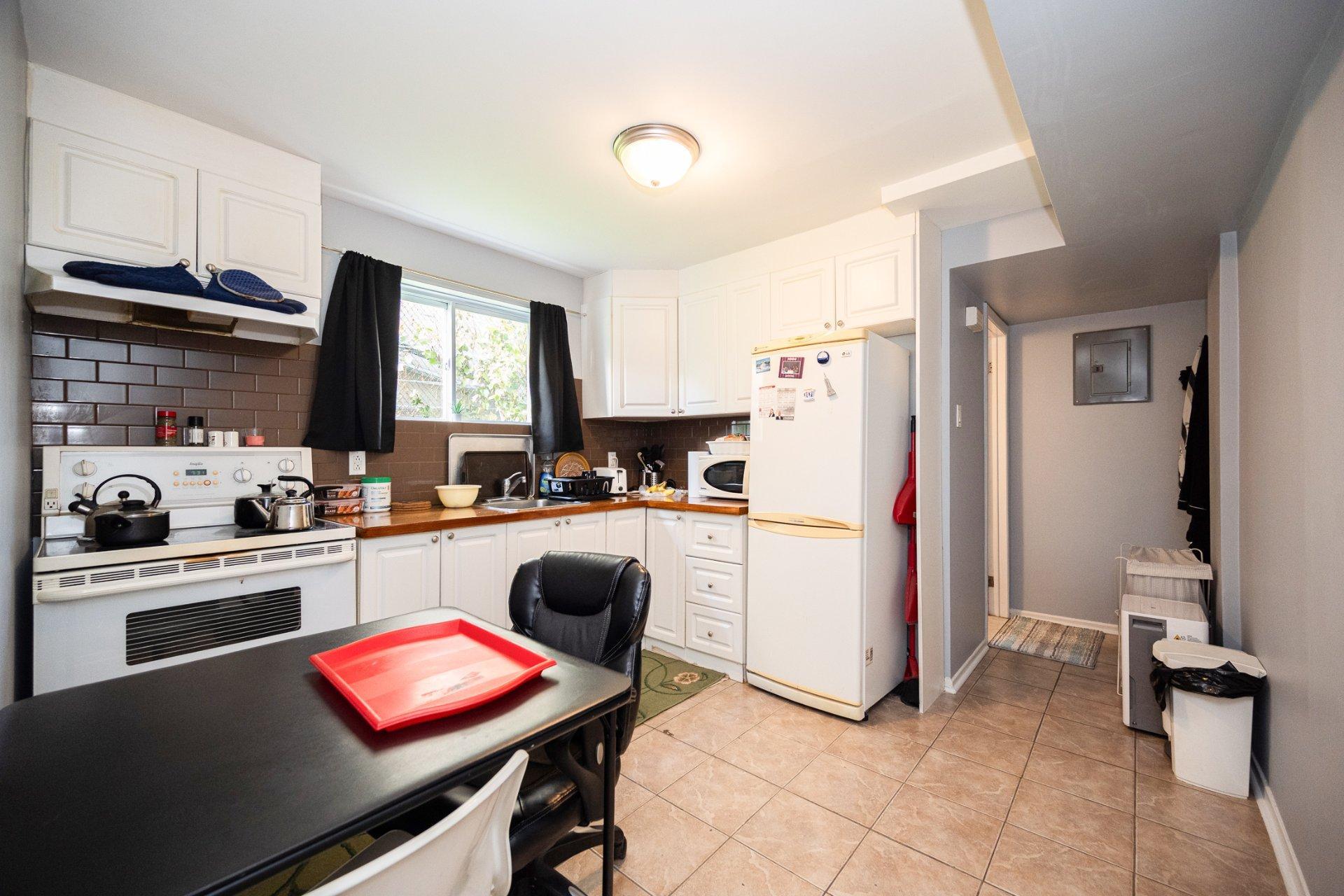 









5007

 - 5009


Boul. Notre-Dame

,
Laval (Chomedey),




QC
H7W1V6


