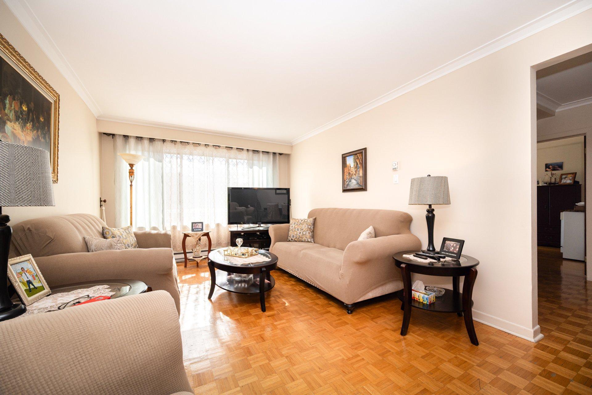 









5007

 - 5009


Boul. Notre-Dame

,
Laval (Chomedey),




QC
H7W1V6


