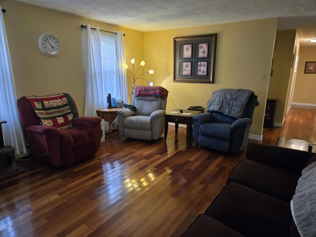 












49 Second Court

,
Valley,




NS
B6L 2T6

