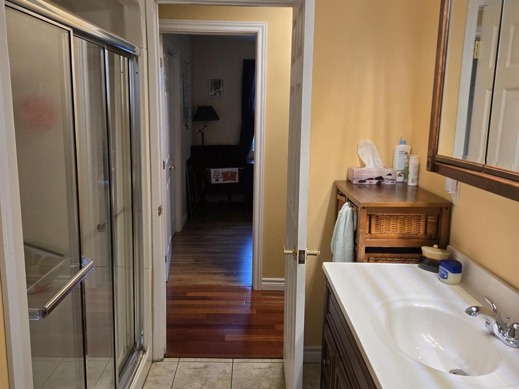 












49 Second Court

,
Valley,




NS
B6L 2T6

