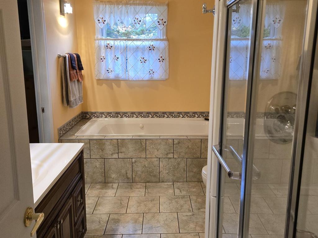 












49 Second Court

,
Valley,




NS
B6L 2T6

