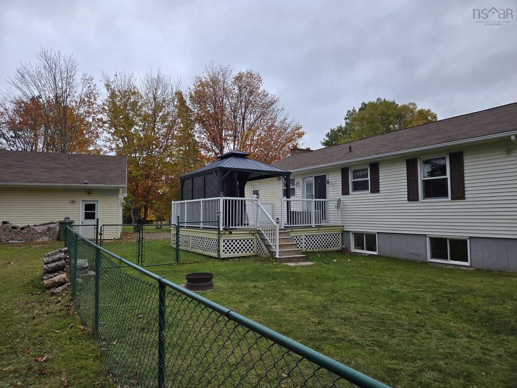 












49 Second Court

,
Valley,




NS
B6L 2T6

