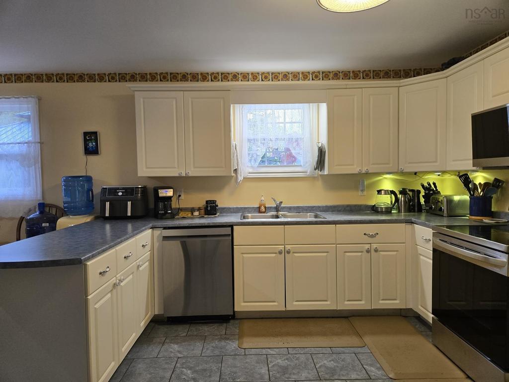 












49 Second Court

,
Valley,




NS
B6L 2T6

