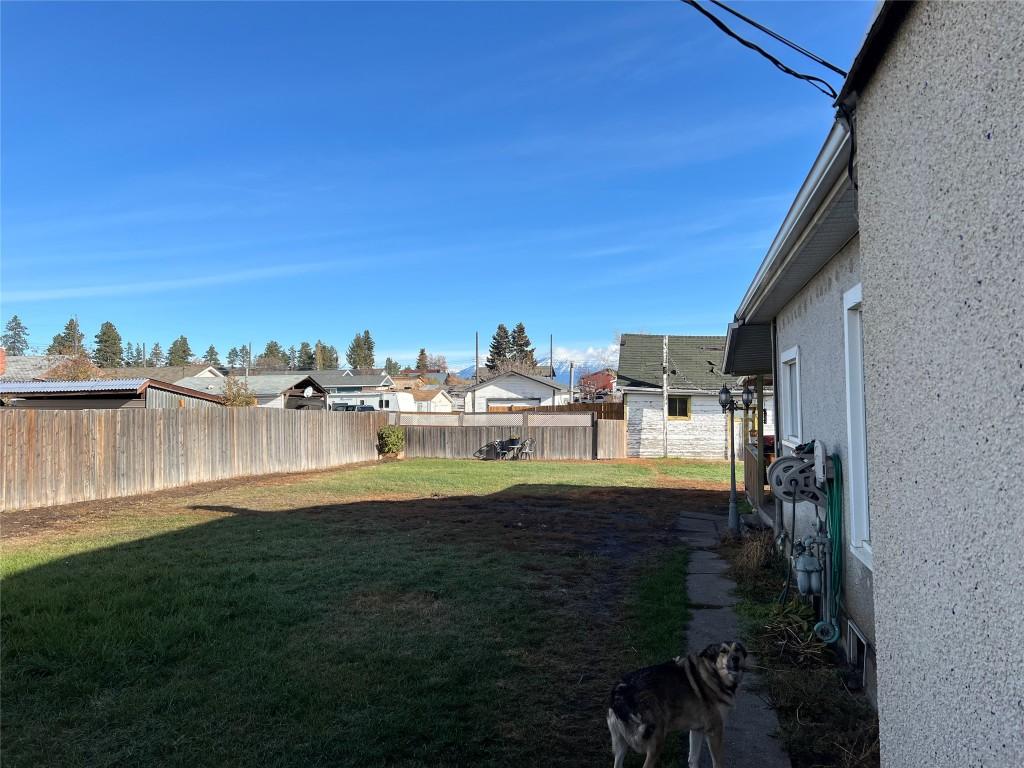 









406


3rd

Street,
Cranbrook,




BC
V1C 3Z4

