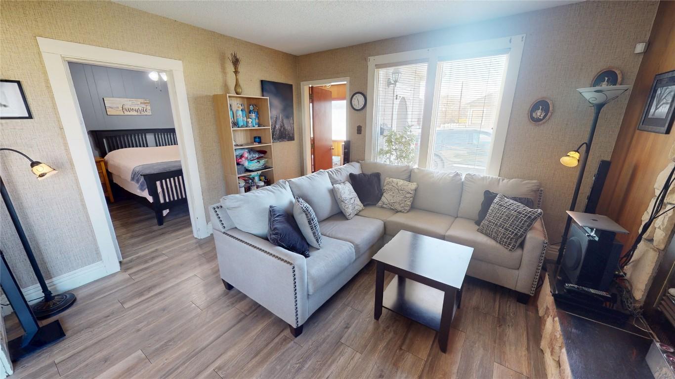 









406


3rd

Street,
Cranbrook,




BC
V1C 3Z4

