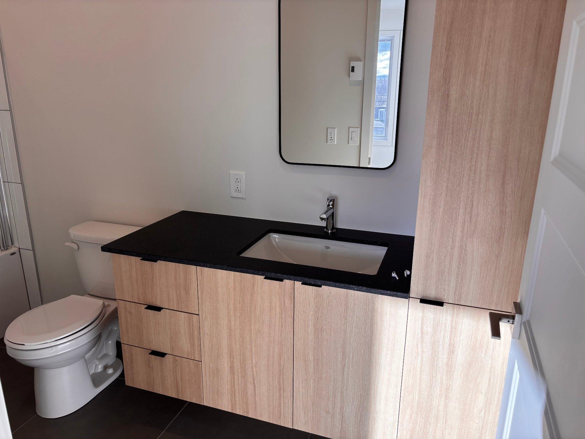 









178


Rue St-Eugène

, 4,
Salaberry-de-Valleyfield,




QC
J6S2G7

