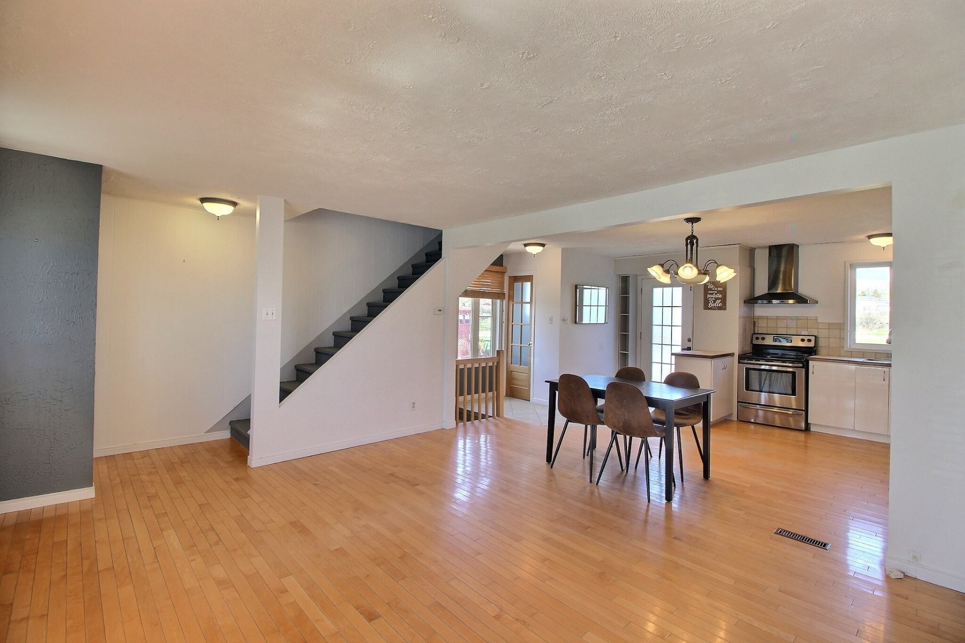 









37


Place Noyelle

,
Lebel-sur-Quévillon,




QC
J0Y1X0

