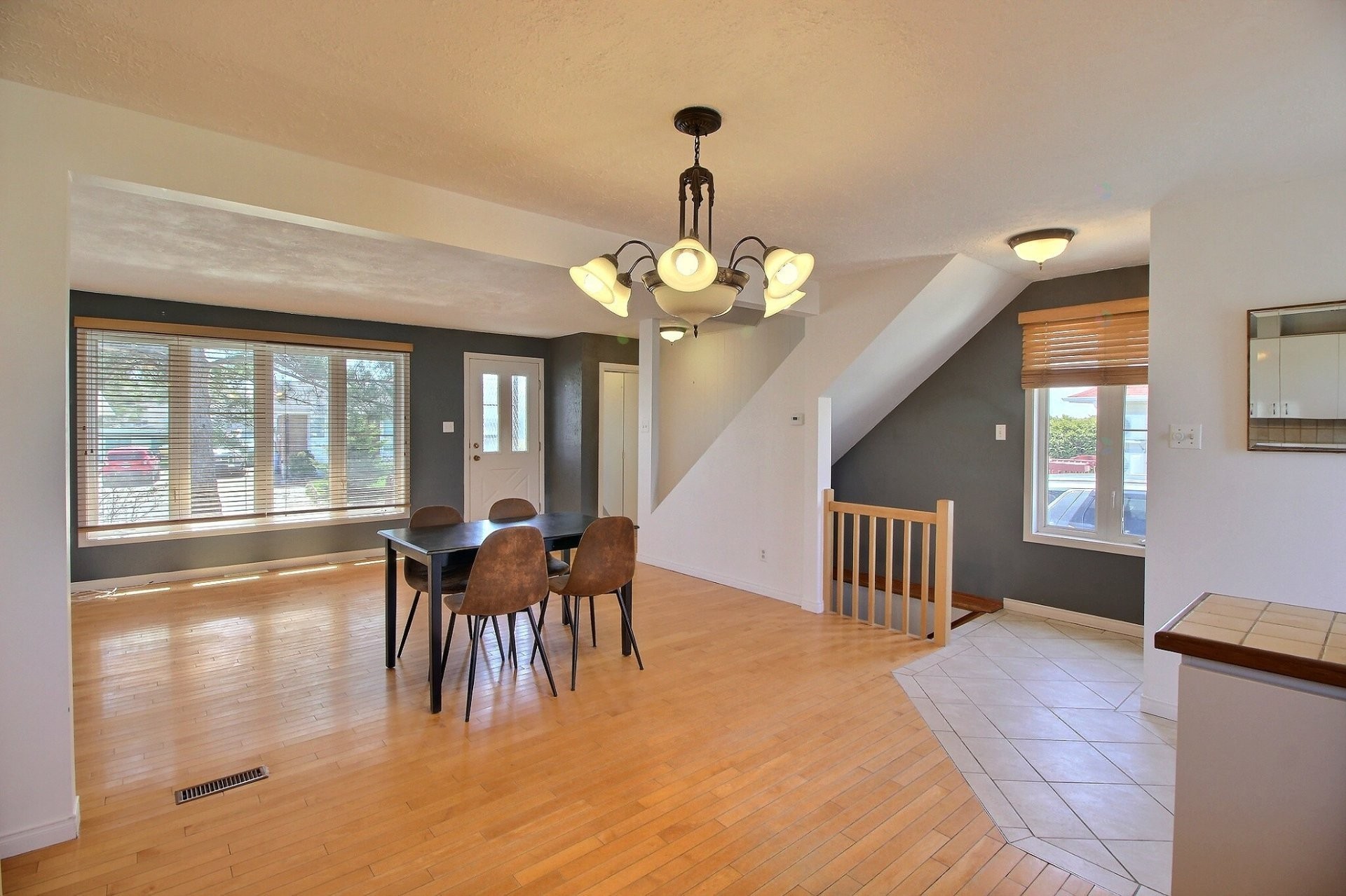 









37


Place Noyelle

,
Lebel-sur-Quévillon,




QC
J0Y1X0

