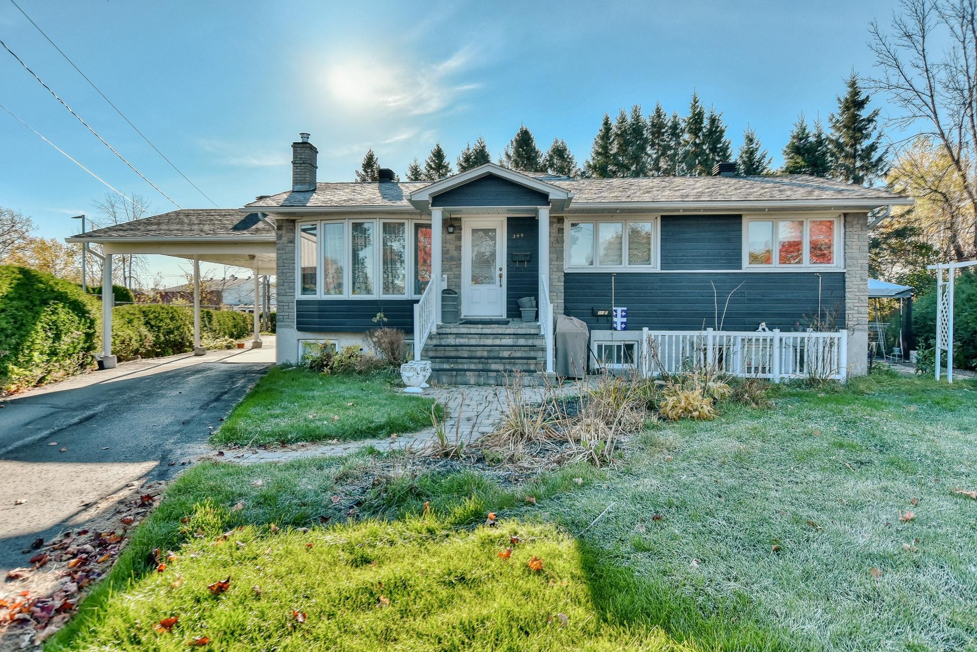 









344


Rue Mitchell

,
Lachute,




QC
J8H2K2

