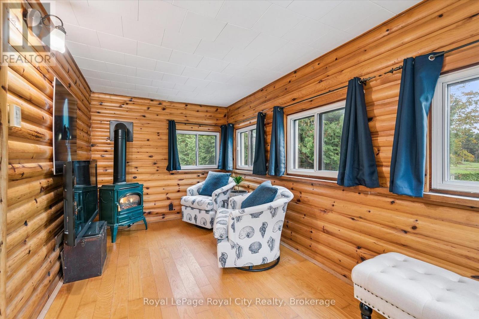 












6548 BEATTY LINE N

,
Centre Wellington (Fergus),




Ontario
N1M2W3

