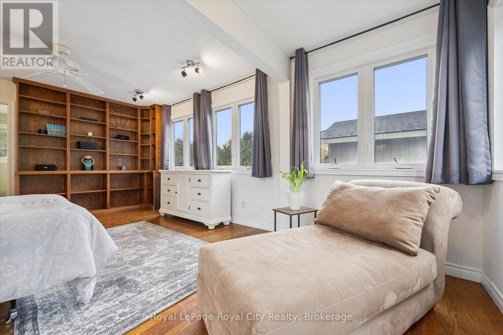 












6548 BEATTY LINE N

,
Centre Wellington (Fergus),




Ontario
N1M2W3

