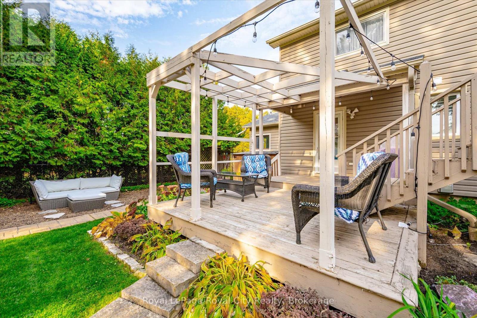 












6548 BEATTY LINE N

,
Centre Wellington (Fergus),




Ontario
N1M2W3

