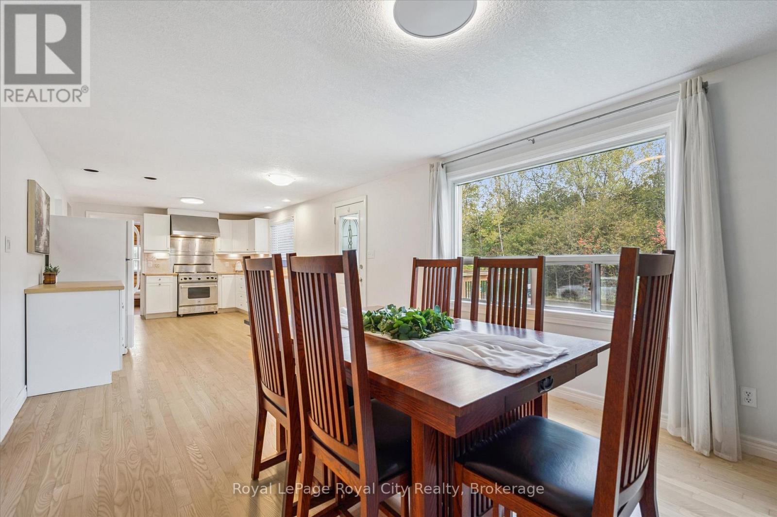 












6548 BEATTY LINE N

,
Centre Wellington (Fergus),




Ontario
N1M2W3

