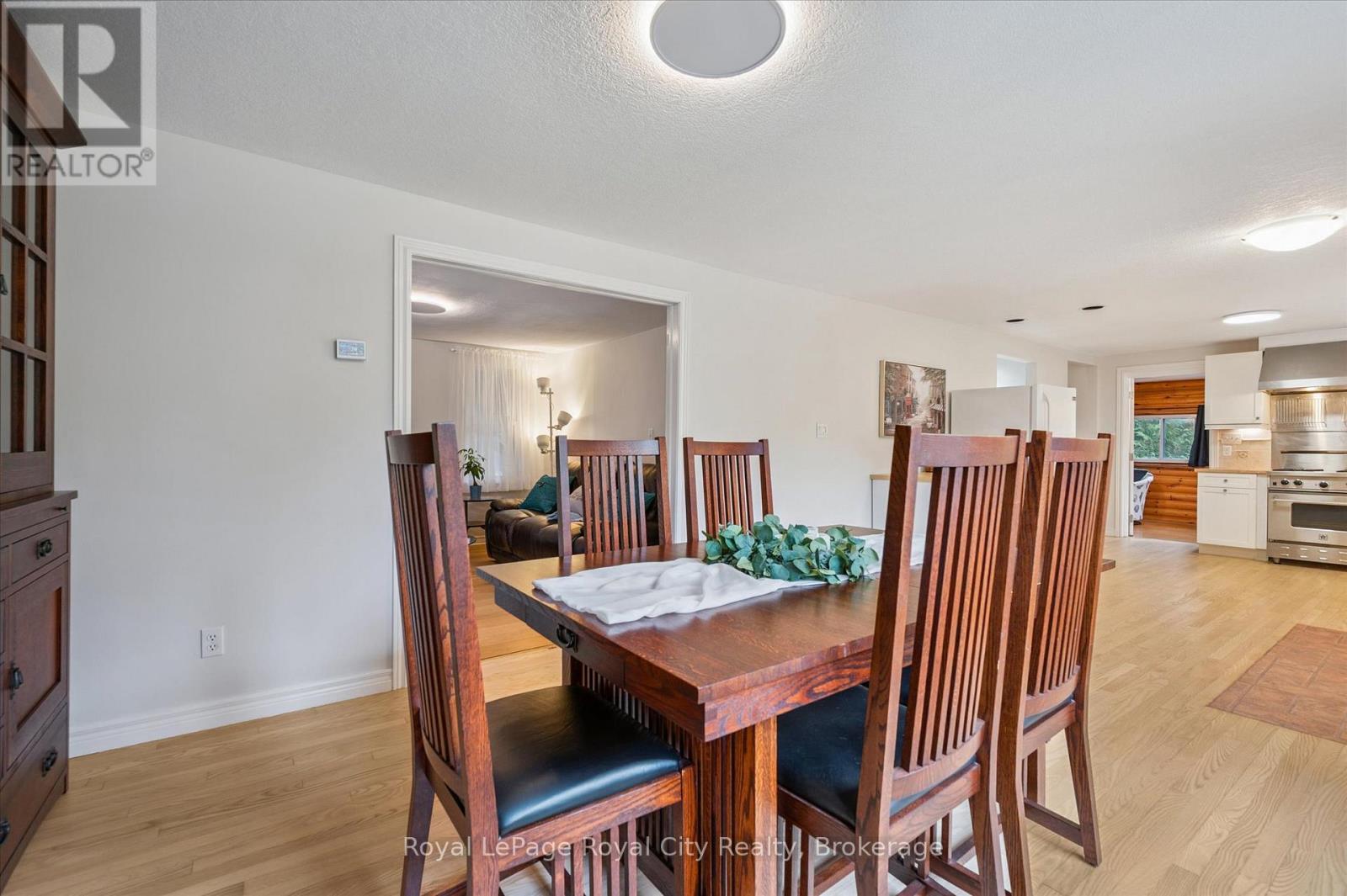 












6548 BEATTY LINE N

,
Centre Wellington (Fergus),




Ontario
N1M2W3

