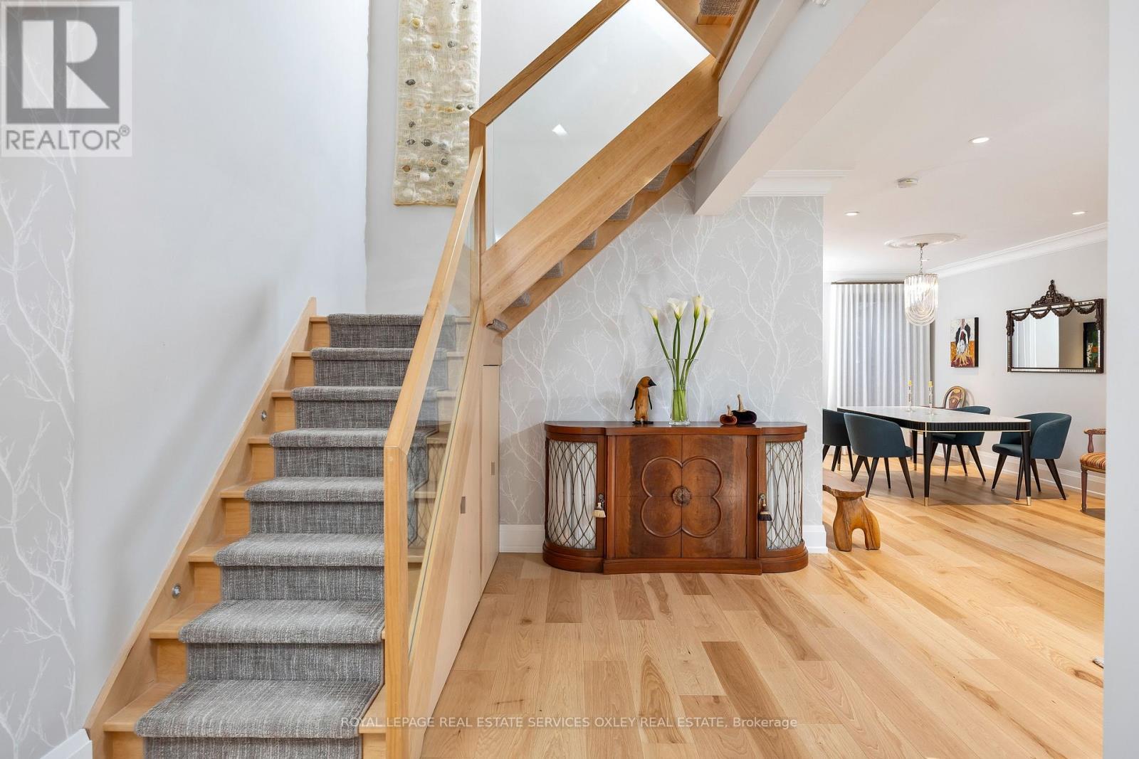 












26 MCMASTER AVENUE

,
Toronto,




Ontario
M4V1A9

