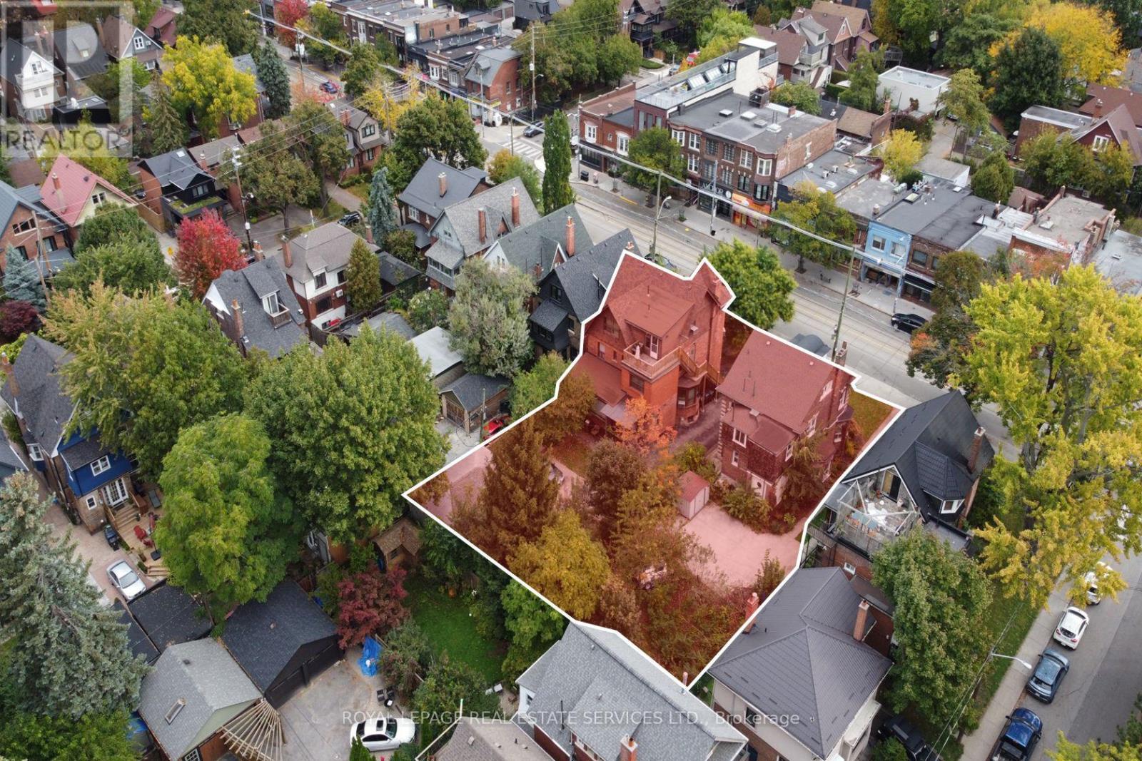 












272-274 RONCESVALLES AVENUE

,
Toronto,




Ontario
M6R2M2

