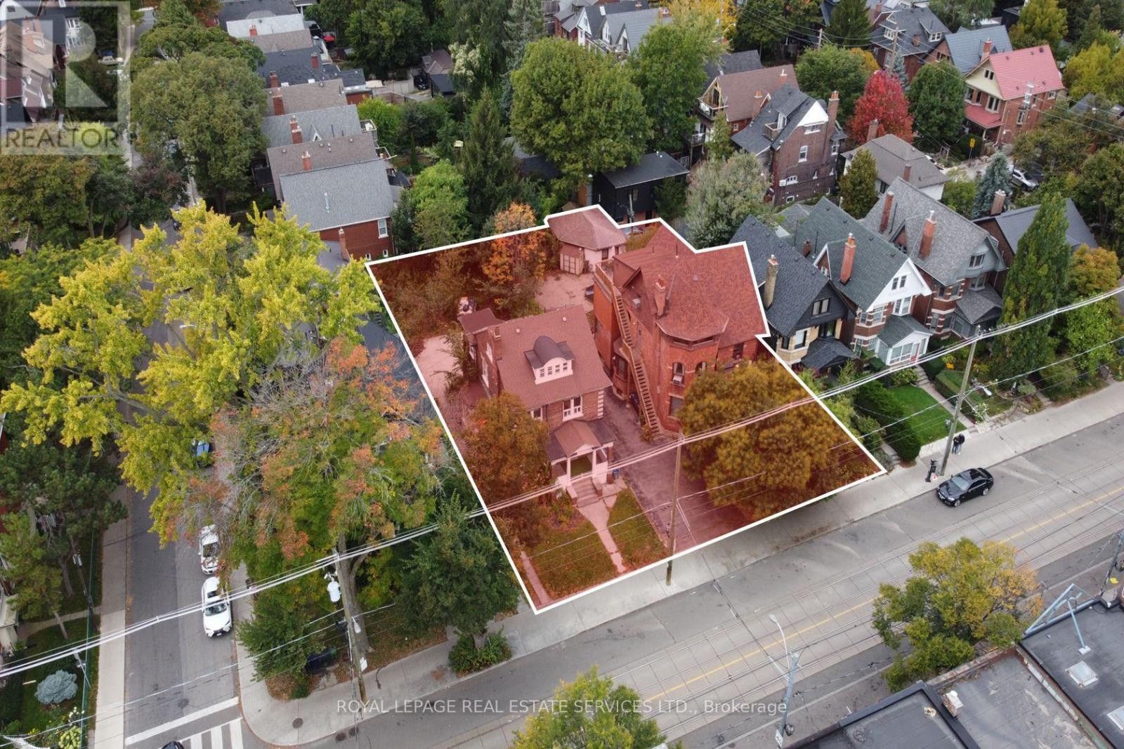 












272-274 RONCESVALLES AVENUE

,
Toronto,




Ontario
M6R2M2

