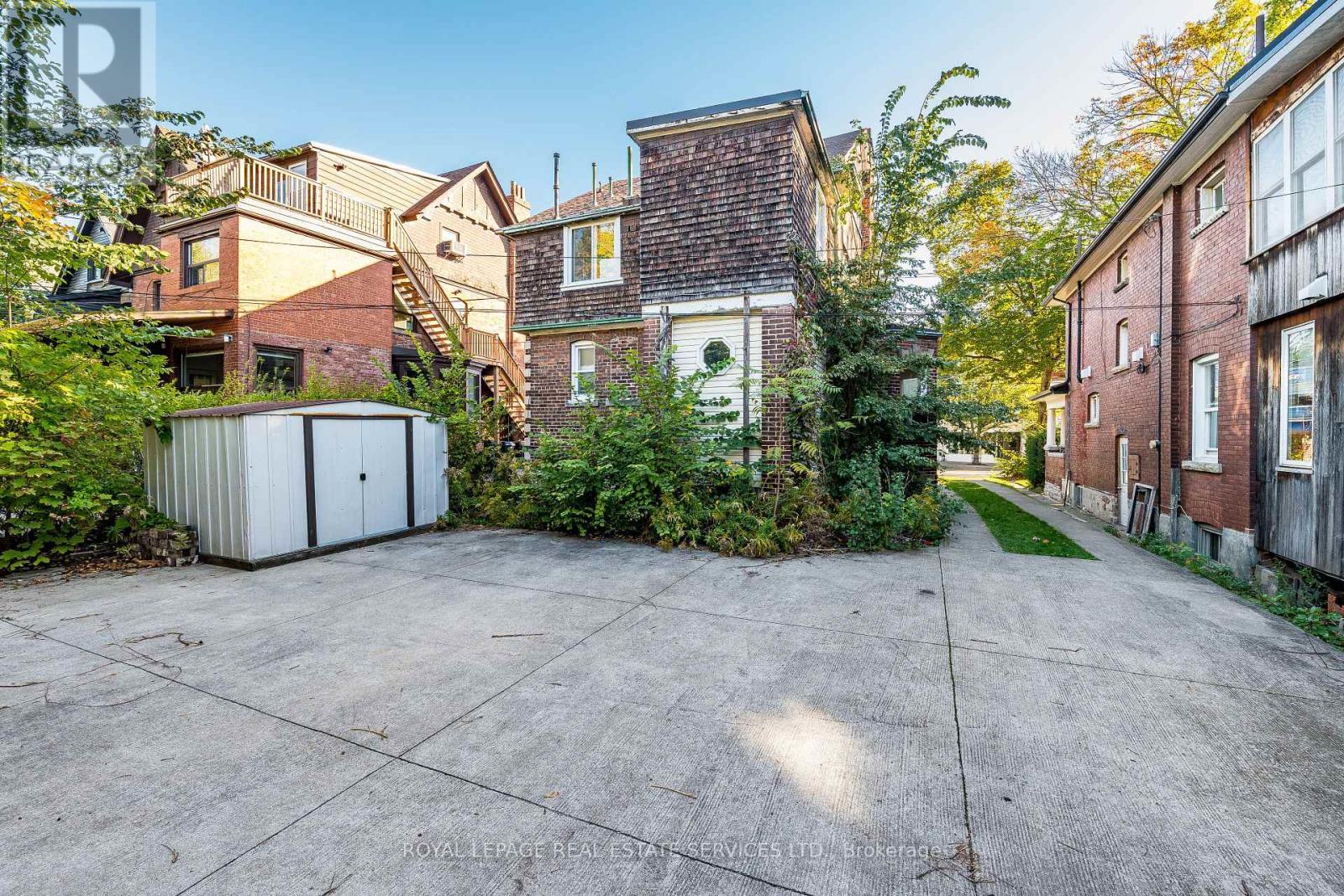 












272-274 RONCESVALLES AVENUE

,
Toronto,




Ontario
M6R2M2

