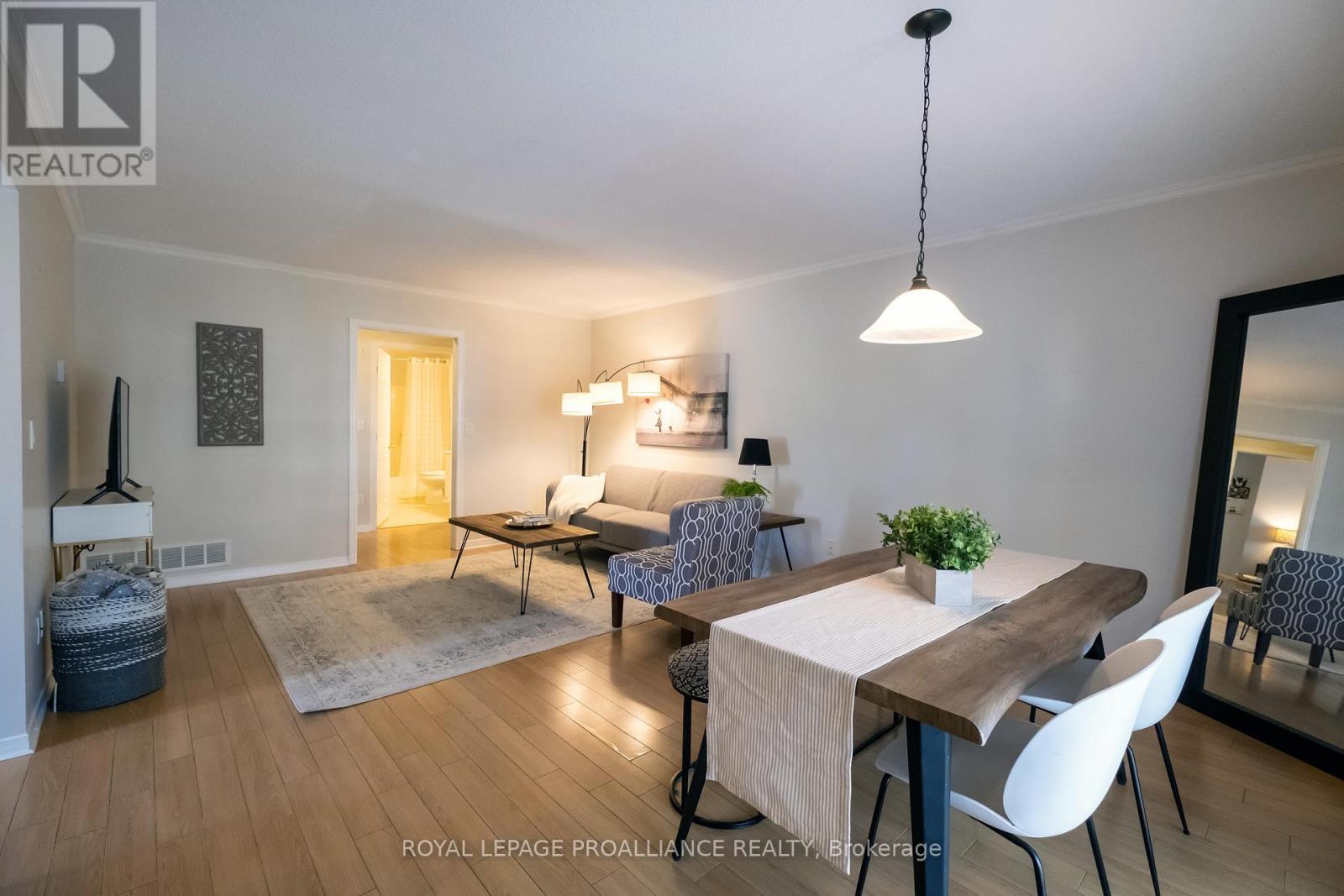 












8 - 351 CANNIFTON ROAD N

,
Belleville (Thurlow Ward),




Ontario
K8N4Z6

