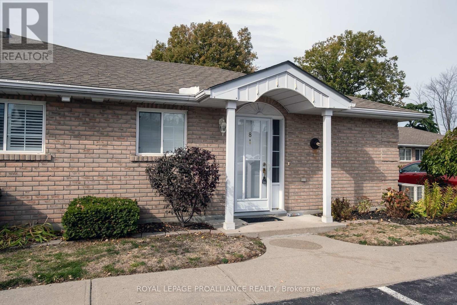 












8 - 351 CANNIFTON ROAD N

,
Belleville (Thurlow Ward),




Ontario
K8N4Z6

