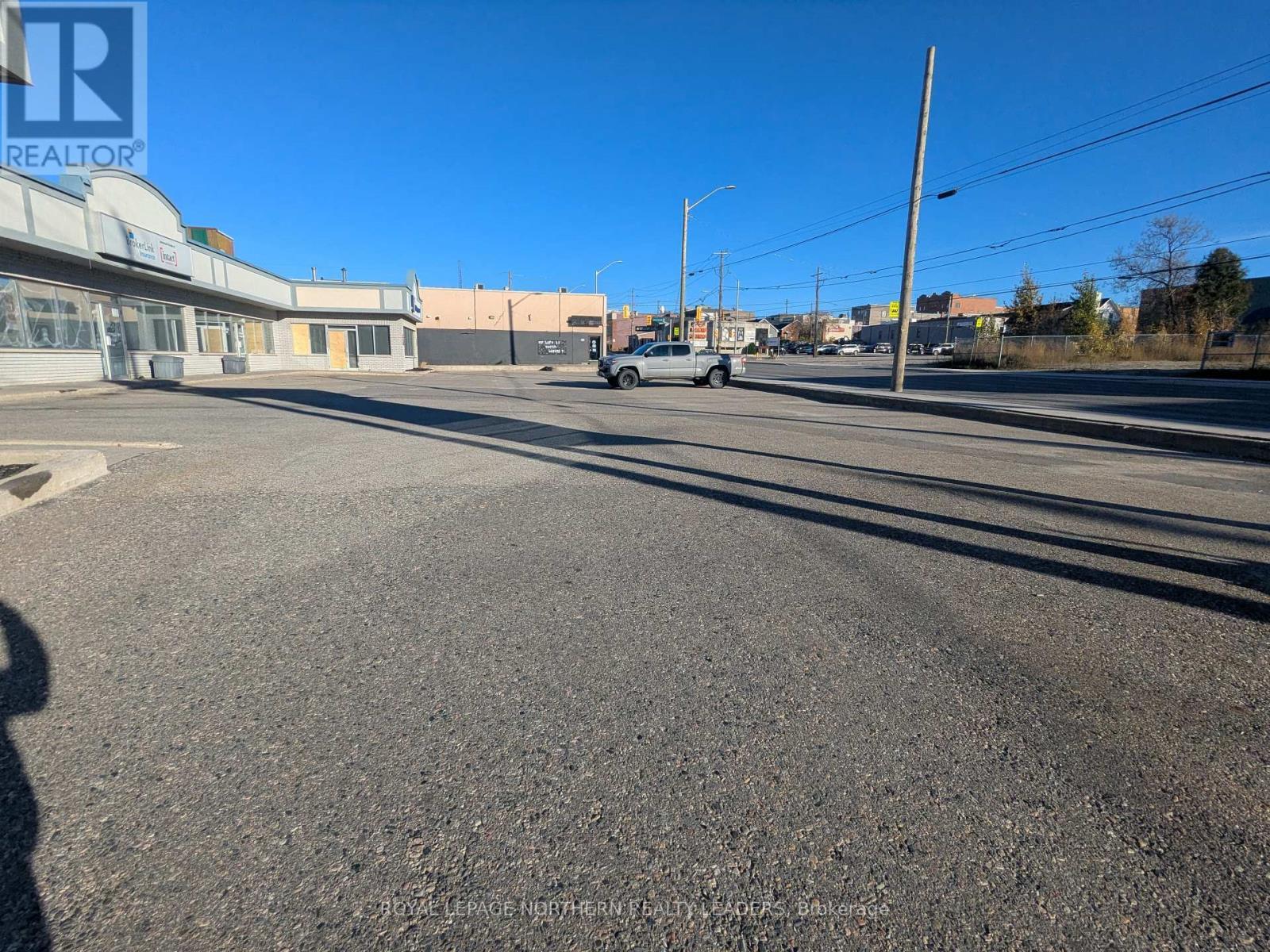












UNIT A - 100 ALGONQUIN BOULEVARD E

,
Timmins (TNE - Central),




Ontario
P4N1A4

