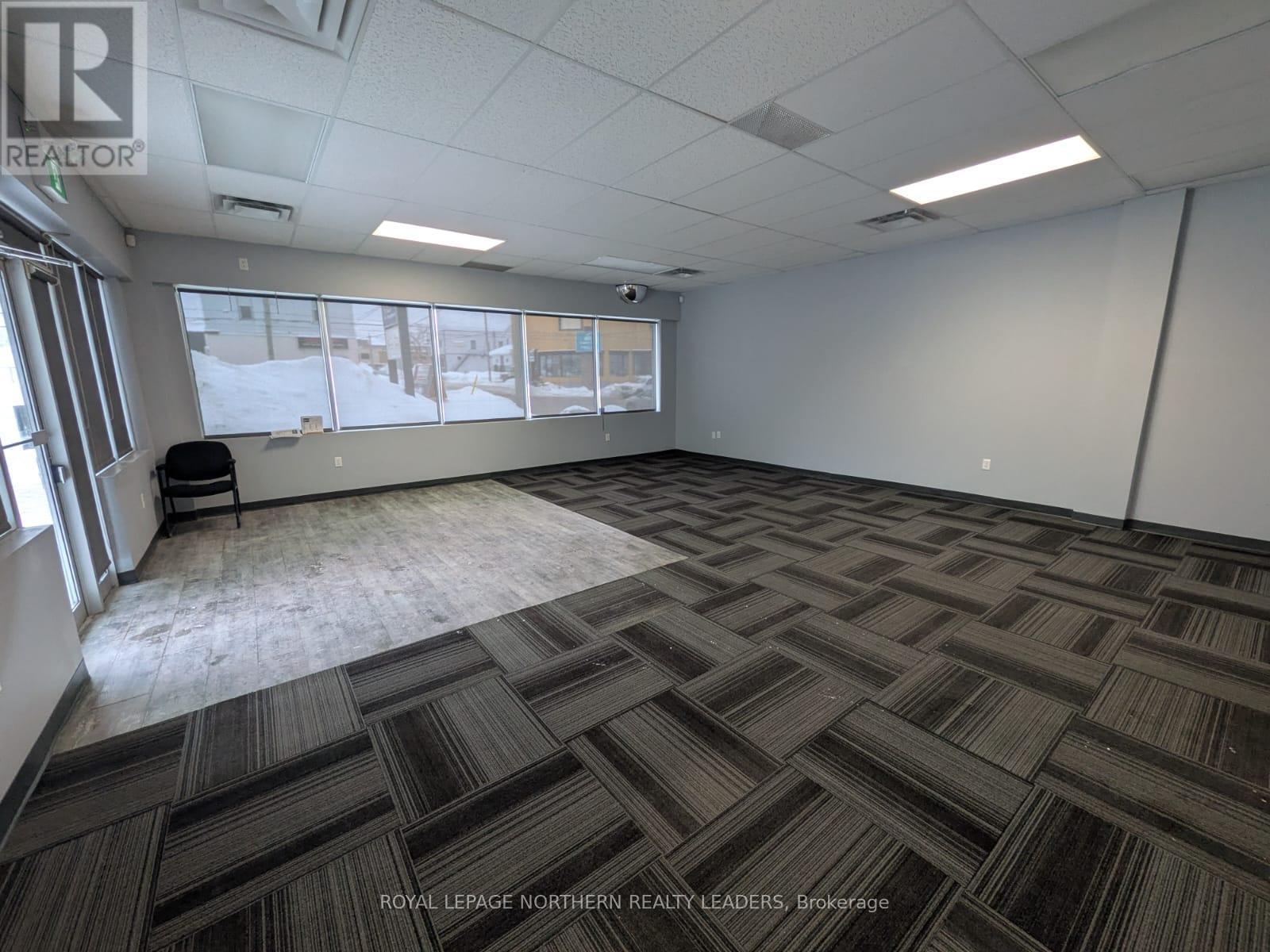 












UNIT A - 100 ALGONQUIN BOULEVARD E

,
Timmins (TNE - Central),




Ontario
P4N1A4

