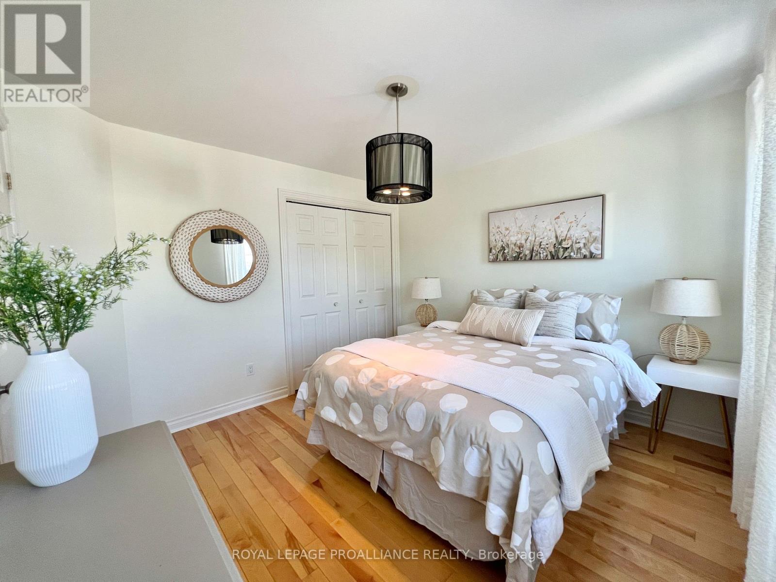 












252 WILLIAM STREET

,
Belleville (Belleville Ward),




Ontario
K8N3K3


