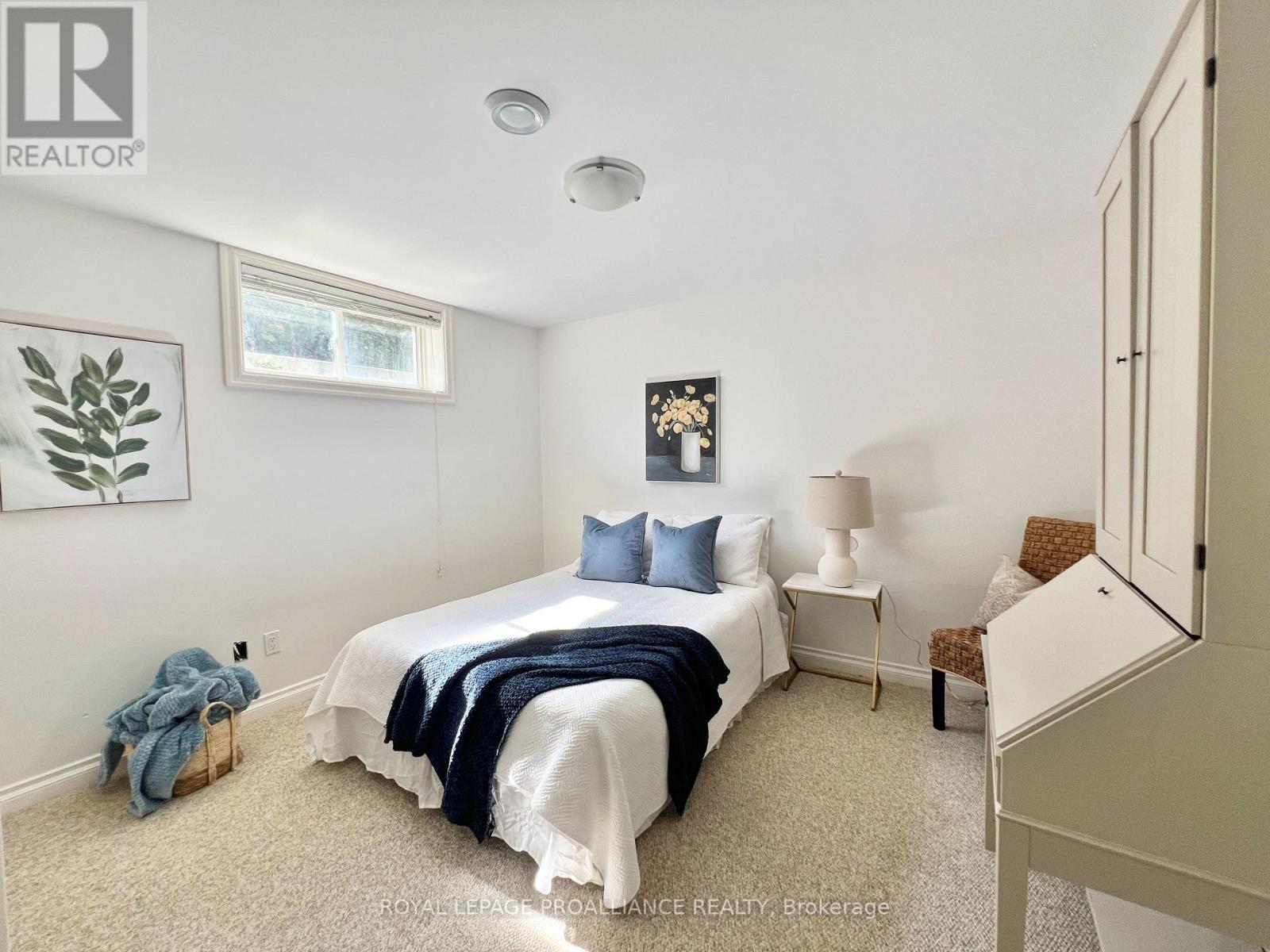 












252 WILLIAM STREET

,
Belleville (Belleville Ward),




Ontario
K8N3K3

