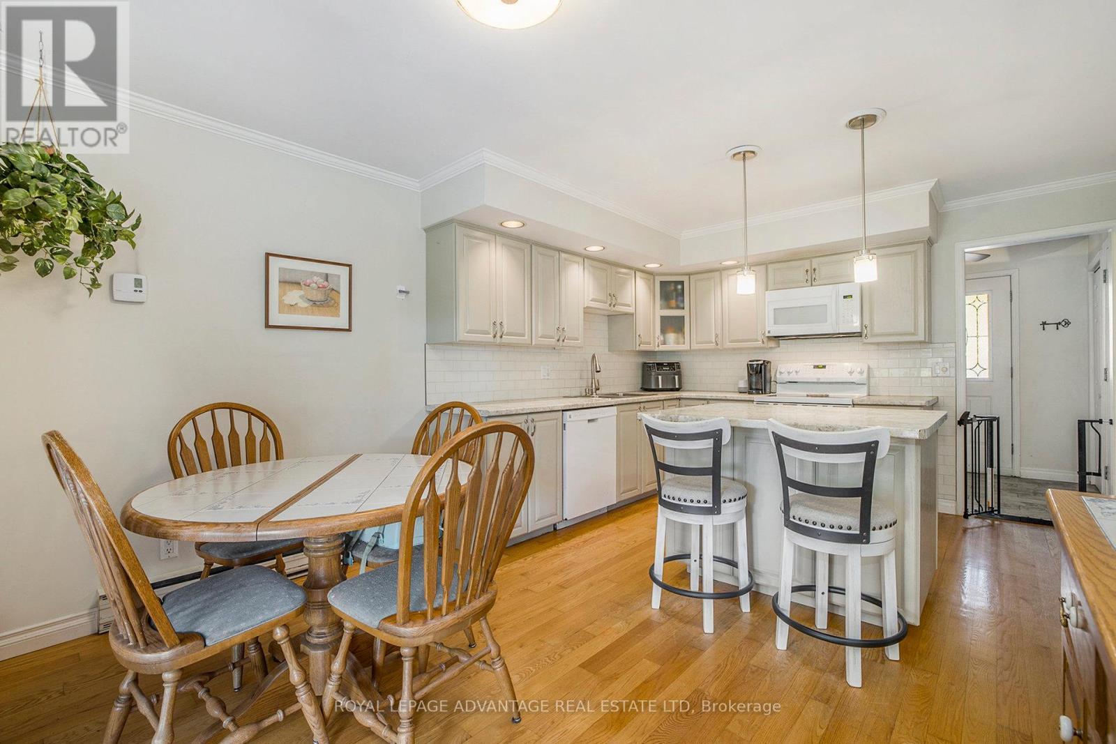 












6 FAIRLANE DRIVE

,
Rideau Lakes,




Ontario
K7A4S5

