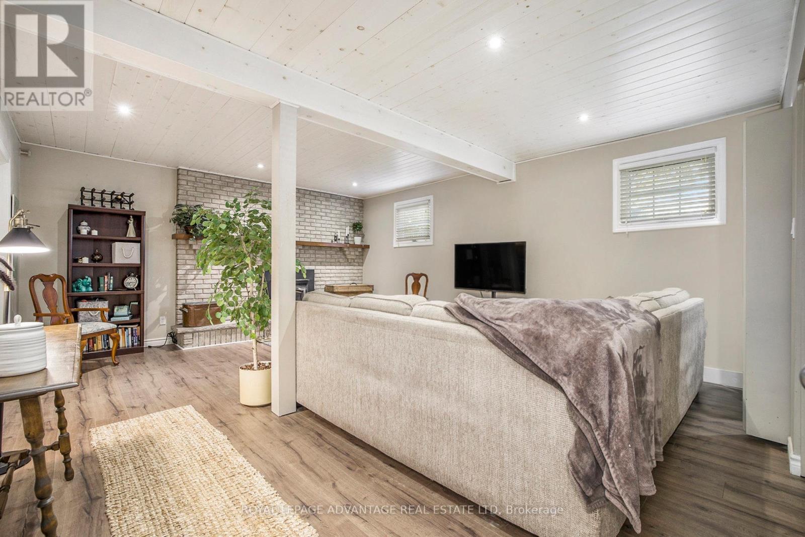 












6 FAIRLANE DRIVE

,
Rideau Lakes,




Ontario
K7A4S5

