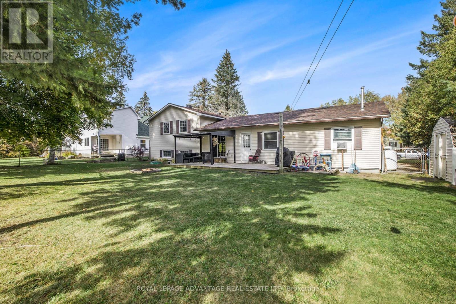 












6 FAIRLANE DRIVE

,
Rideau Lakes,




Ontario
K7A4S5

