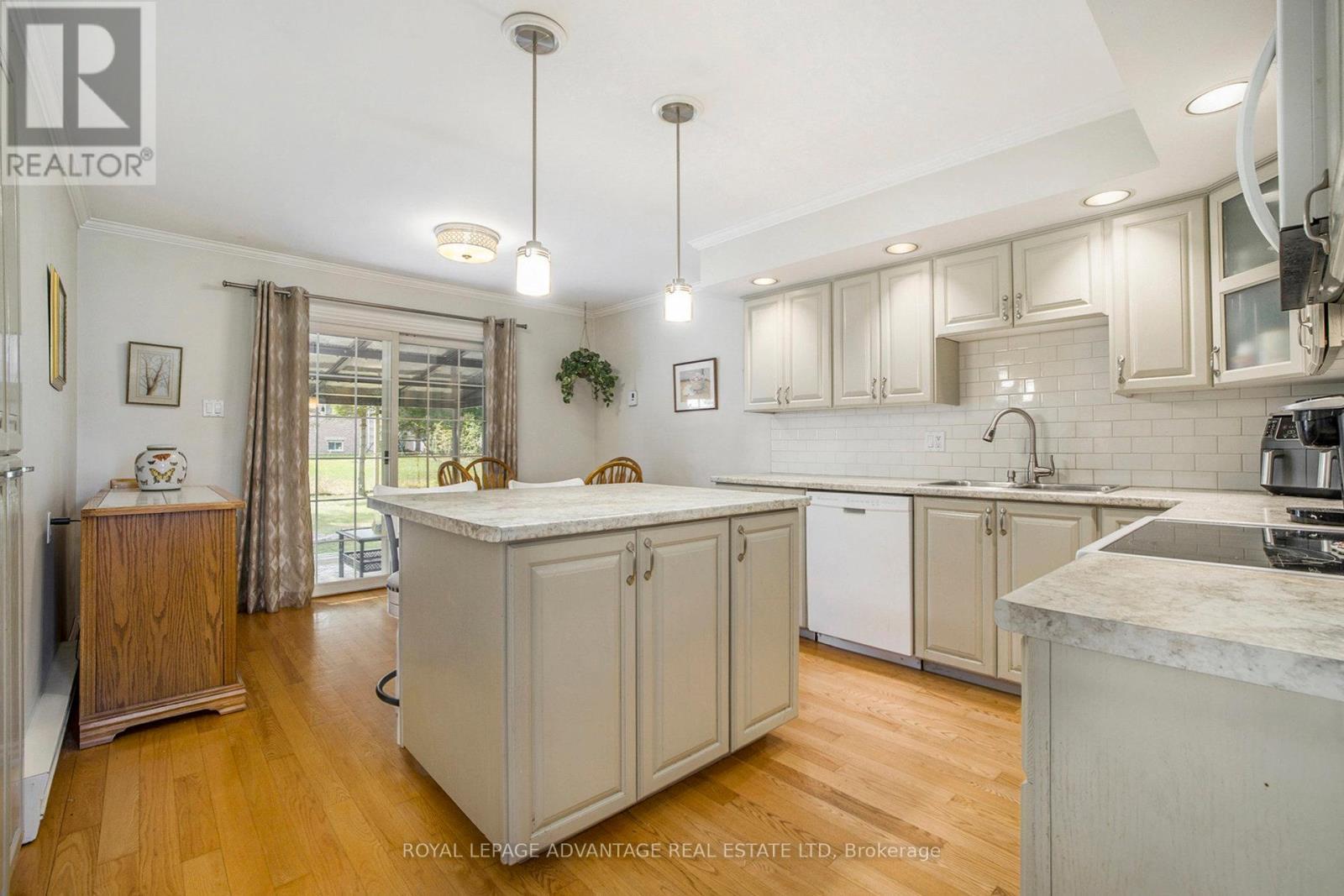 












6 FAIRLANE DRIVE

,
Rideau Lakes,




Ontario
K7A4S5

