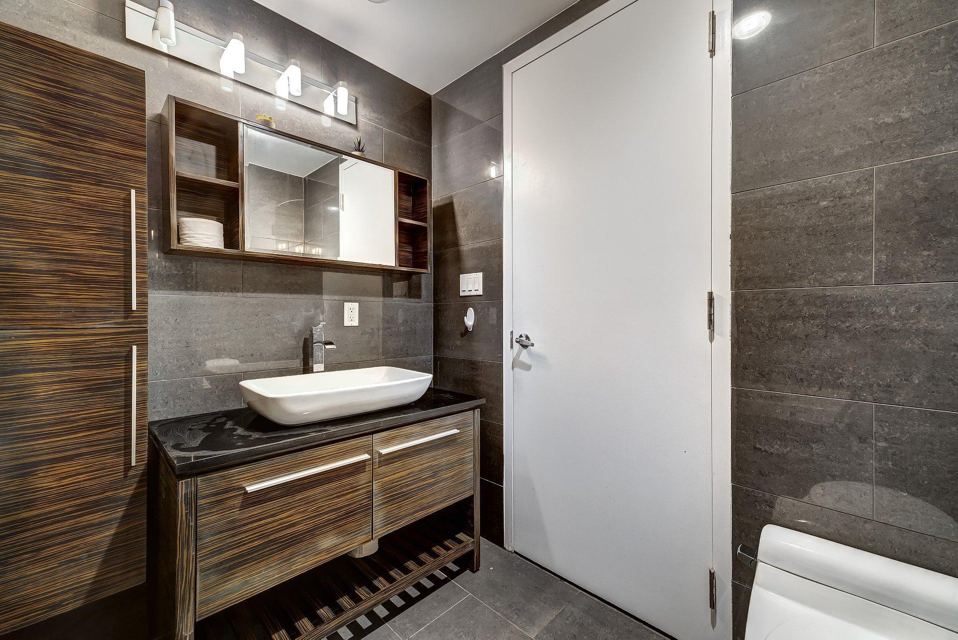 









1010


Rue Ste-Catherine E.

, 312,
Montréal (Ville-Marie),




QC
H2L2G3

