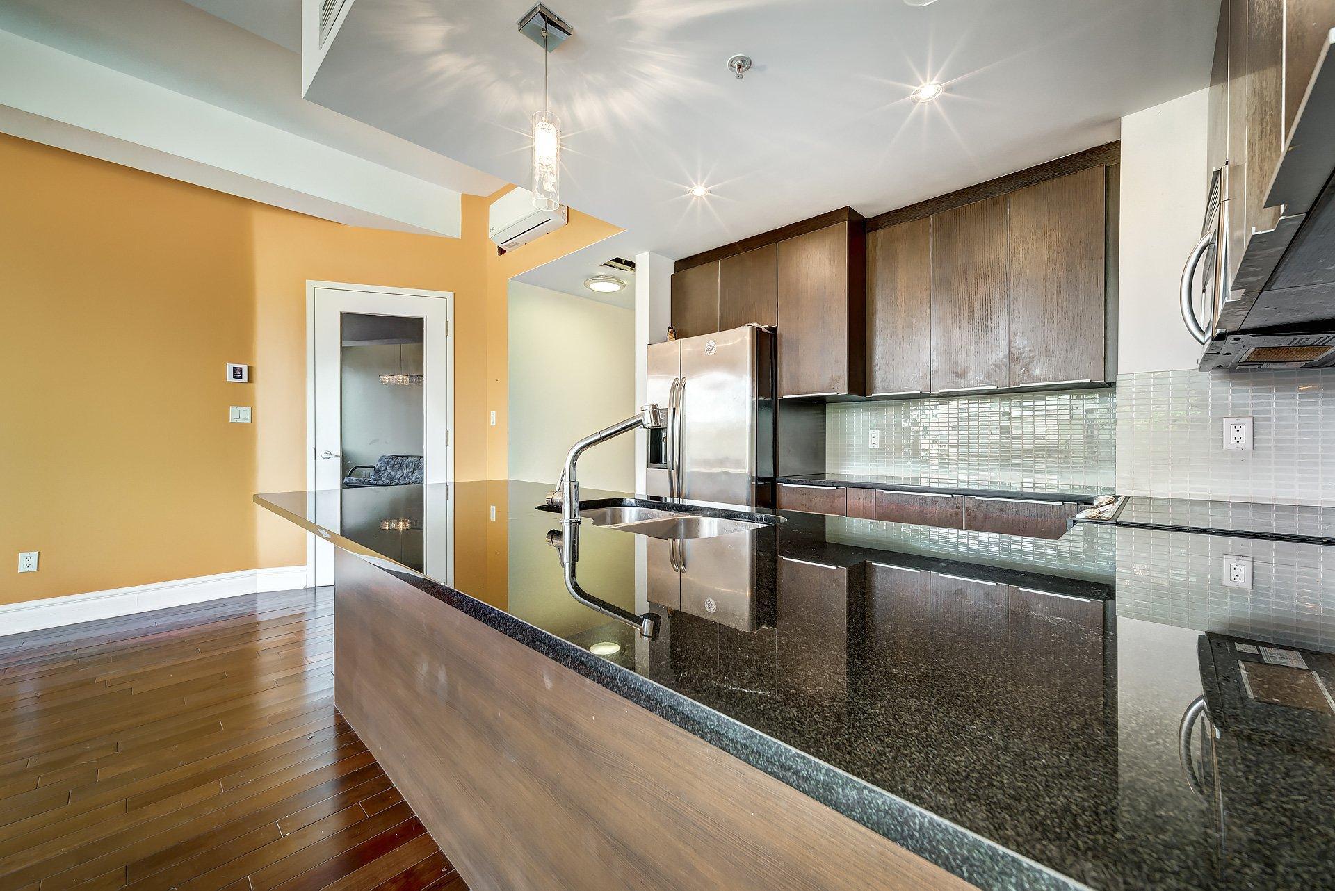 









1010


Rue Ste-Catherine E.

, 312,
Montréal (Ville-Marie),




QC
H2L2G3

