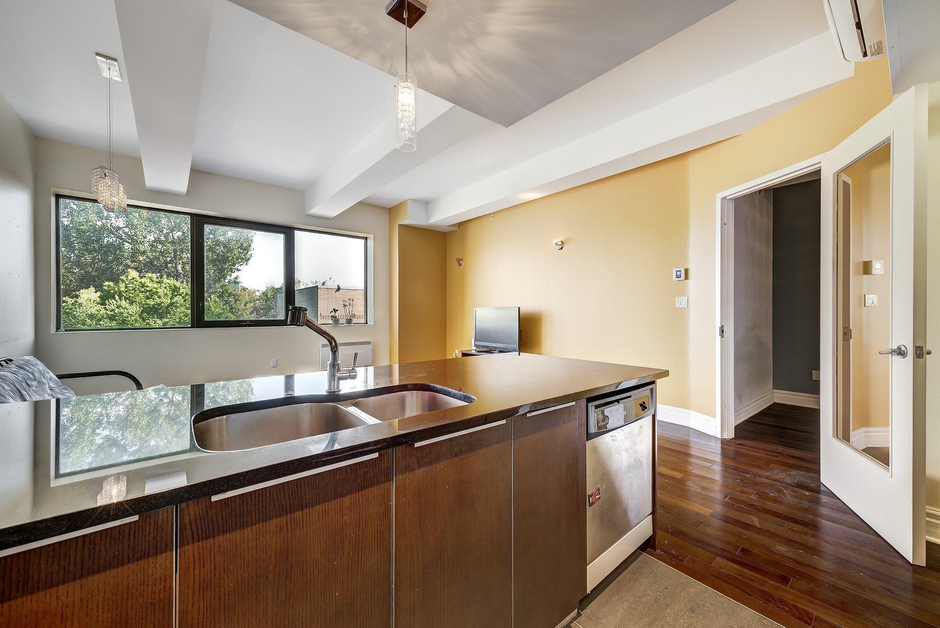 









1010


Rue Ste-Catherine E.

, 312,
Montréal (Ville-Marie),




QC
H2L2G3

