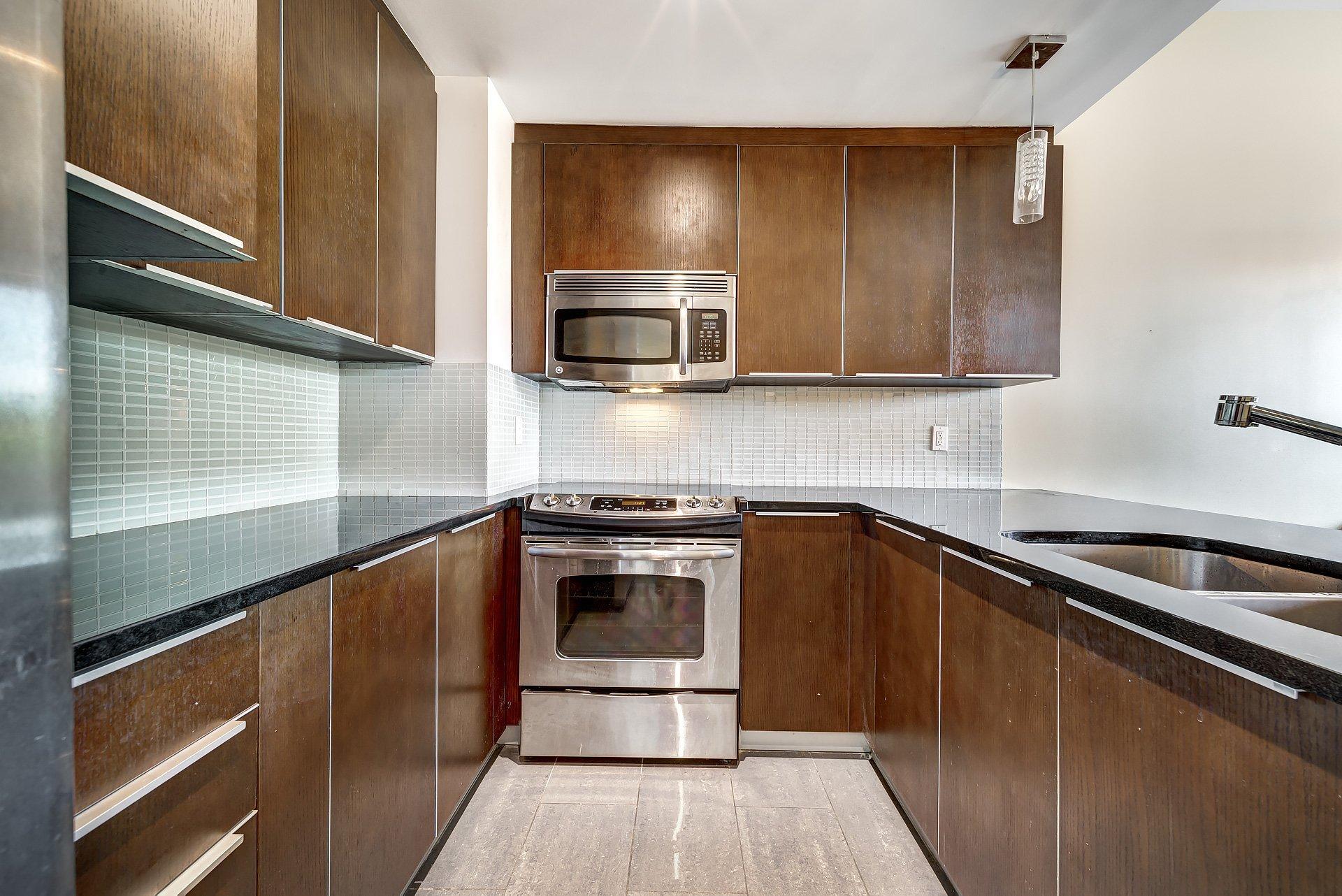 









1010


Rue Ste-Catherine E.

, 312,
Montréal (Ville-Marie),




QC
H2L2G3

