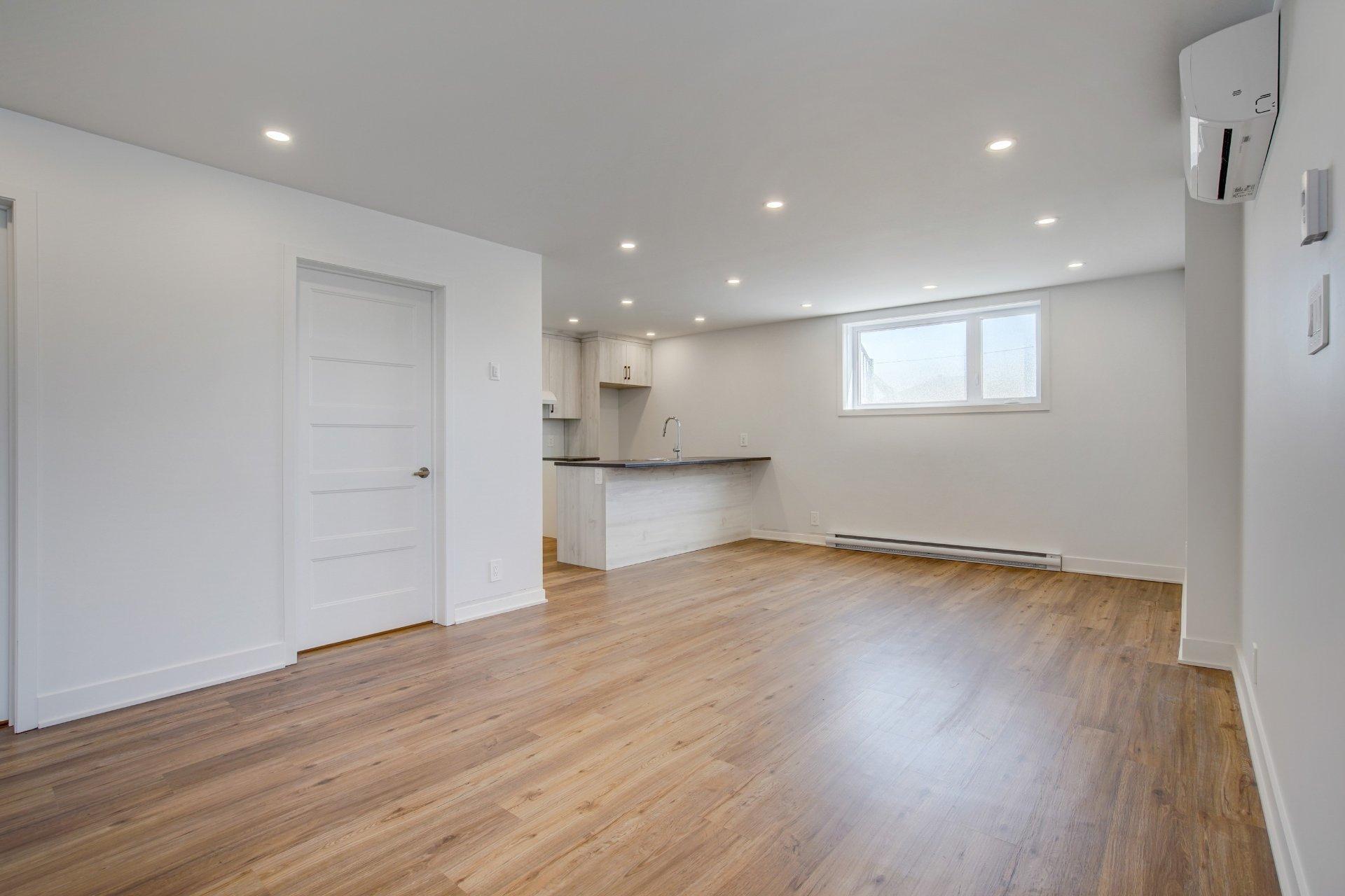 









68


Rue Lasselle

, A,
Huntingdon,




QC
J0S1H0

