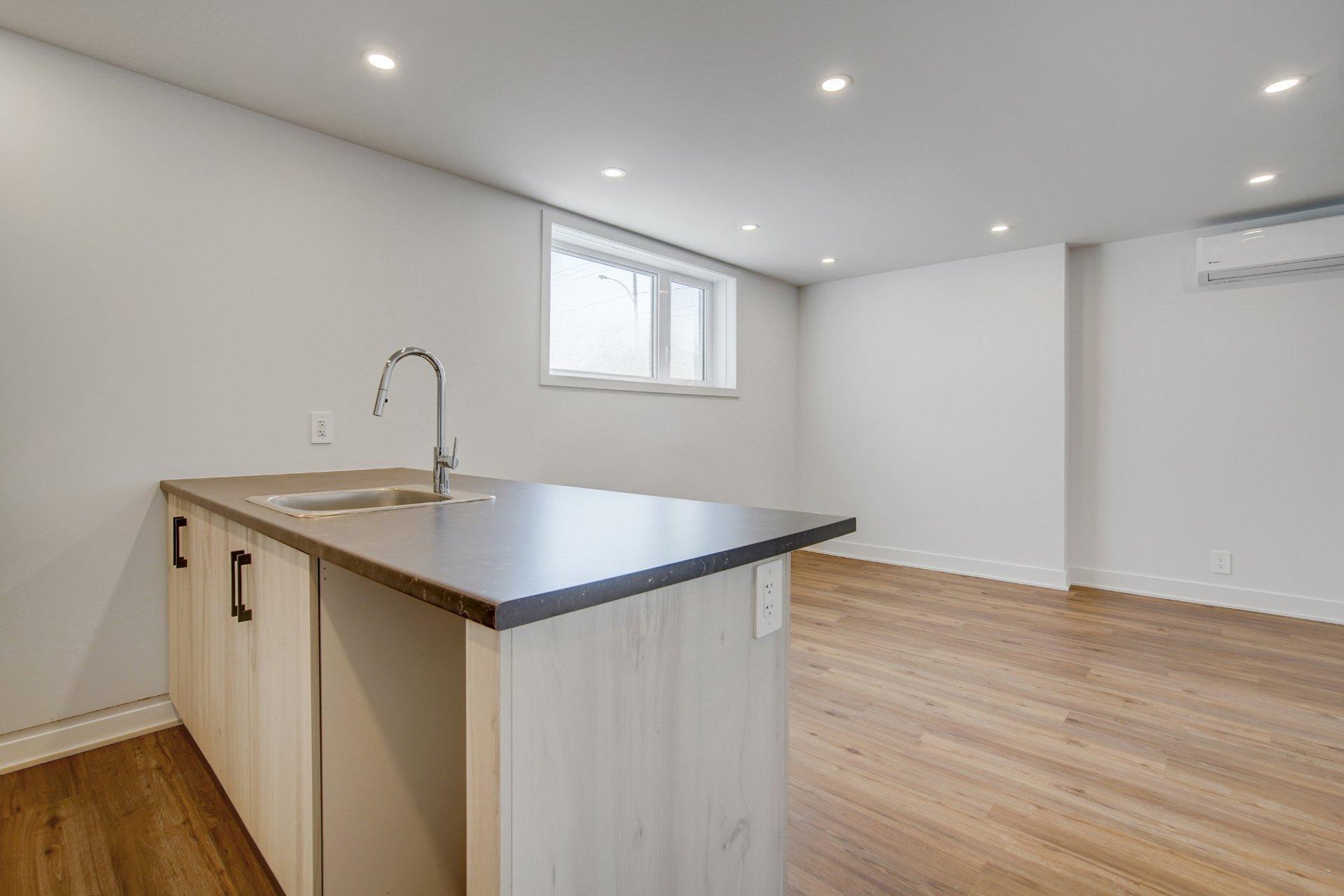 









68


Rue Lasselle

, A,
Huntingdon,




QC
J0S1H0

