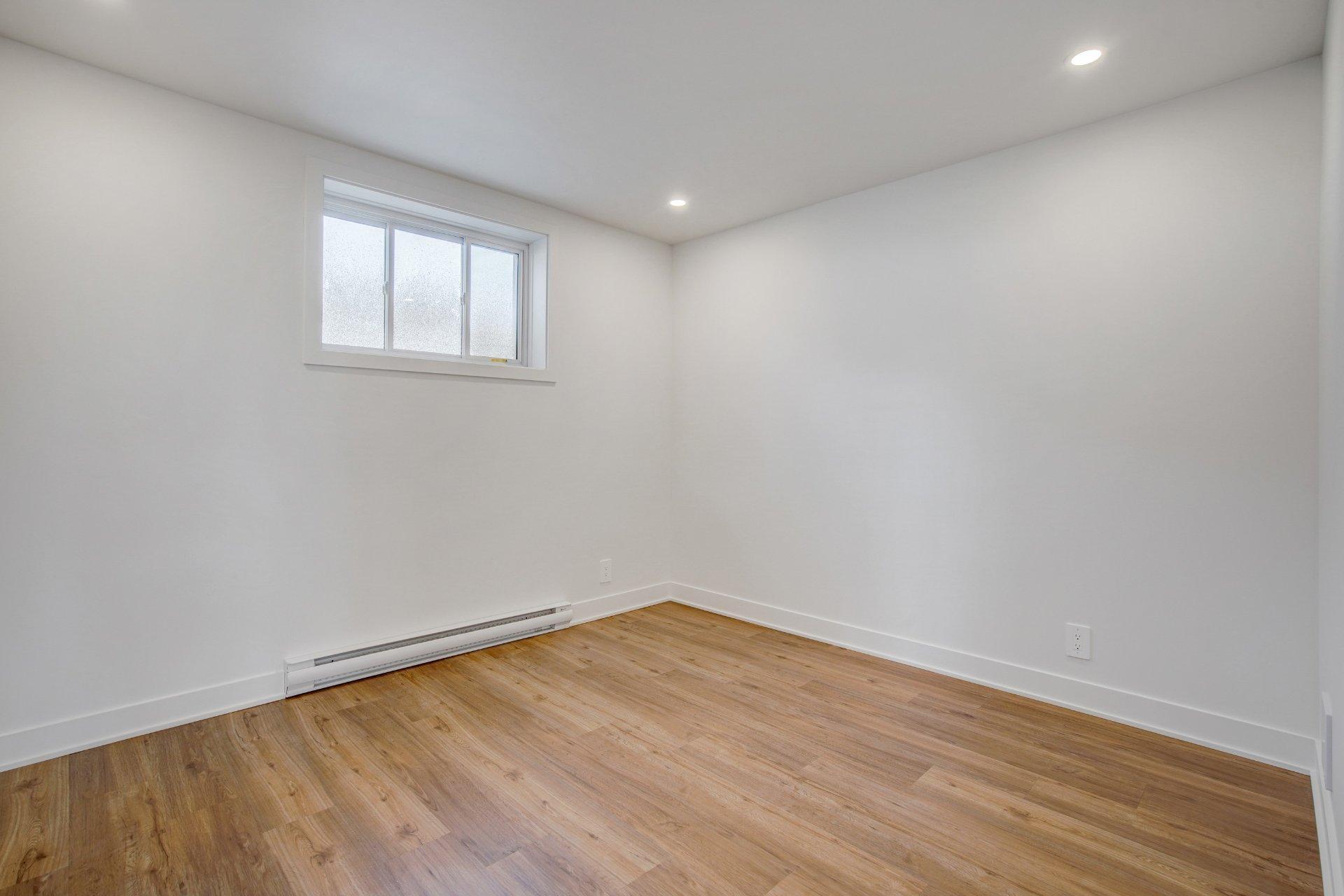 









68


Rue Lasselle

, A,
Huntingdon,




QC
J0S1H0

