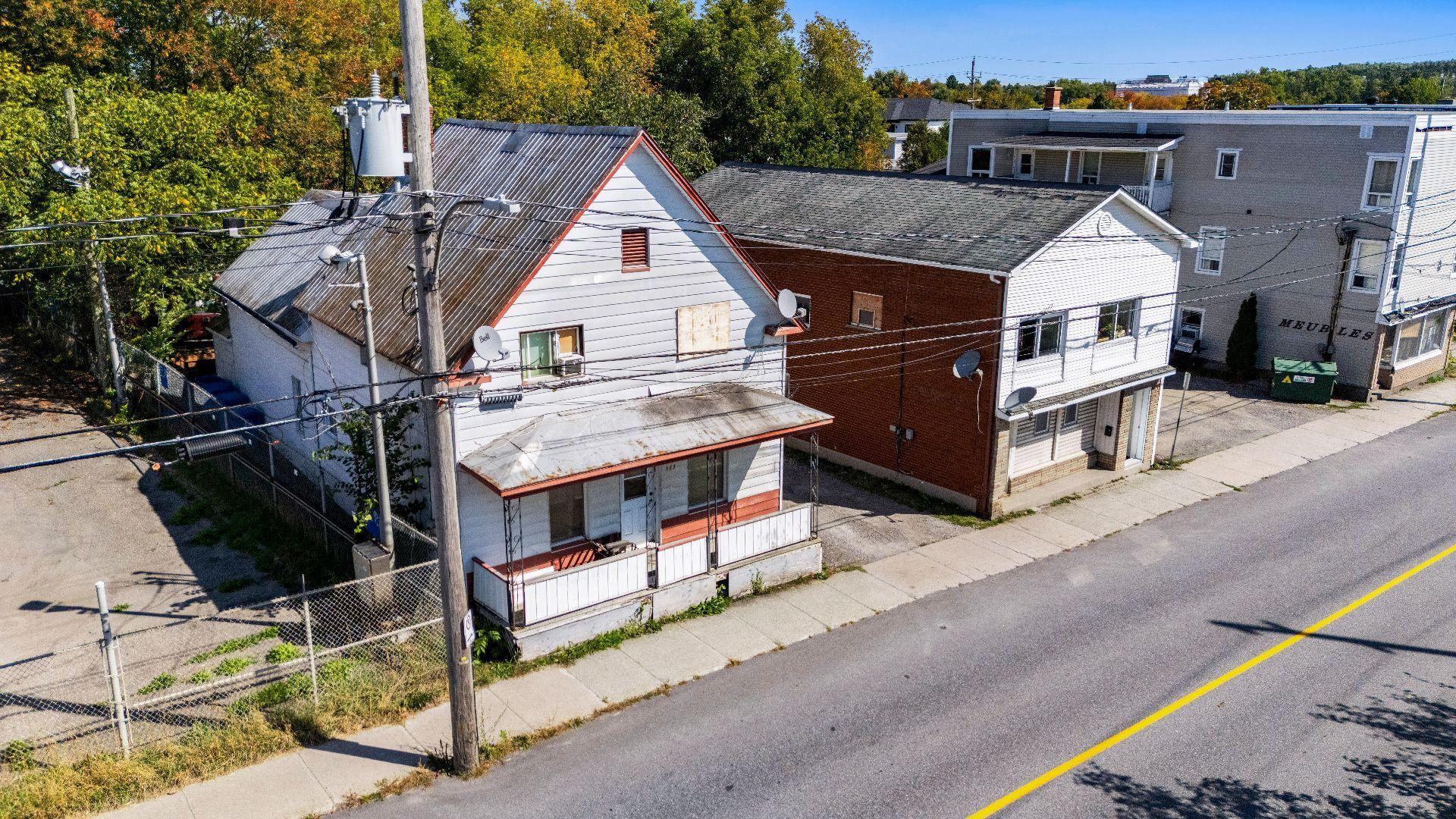 









157

 - 165


Rue Principale E.

,
Magog,




QC
J1X1Y6

