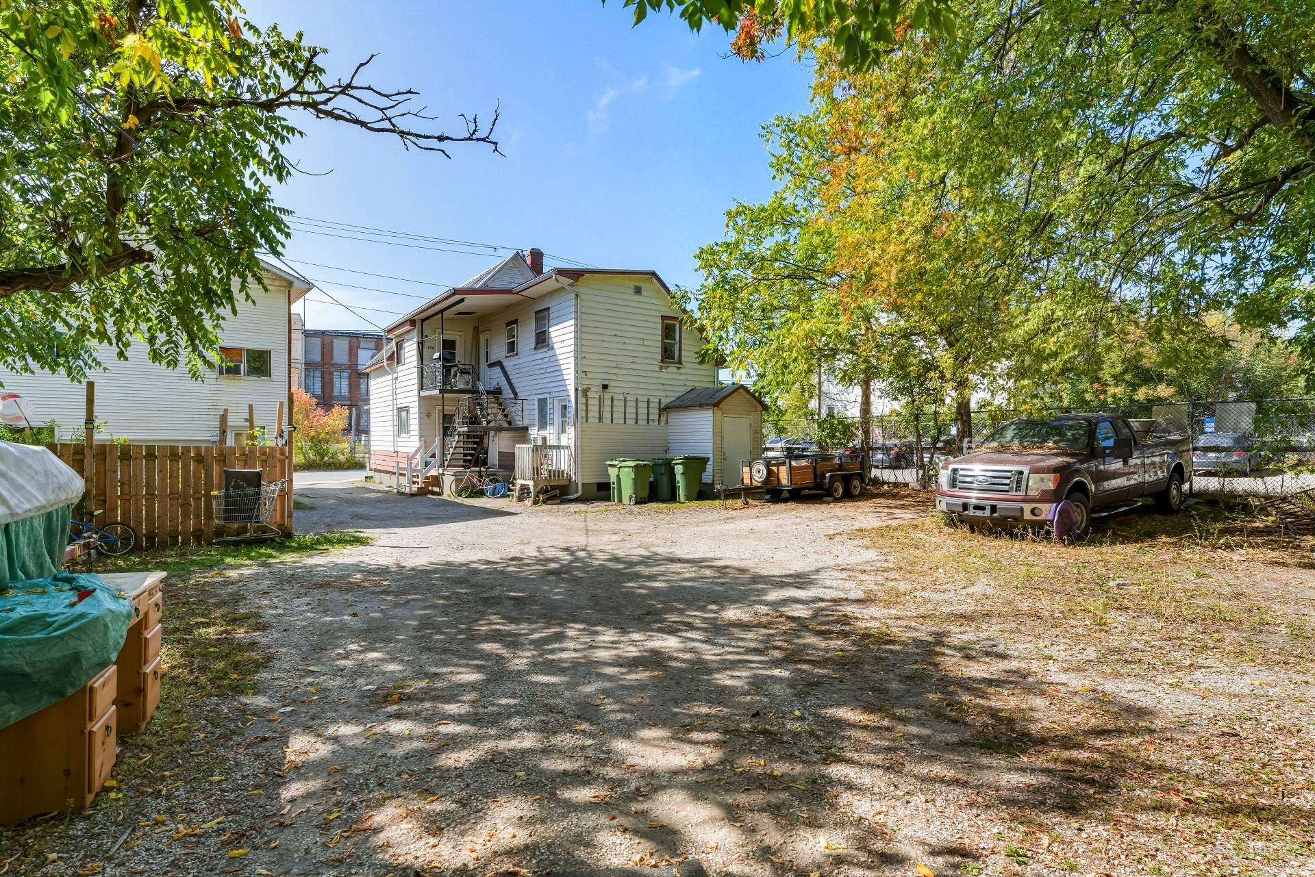 









157

 - 165


Rue Principale E.

,
Magog,




QC
J1X1Y6

