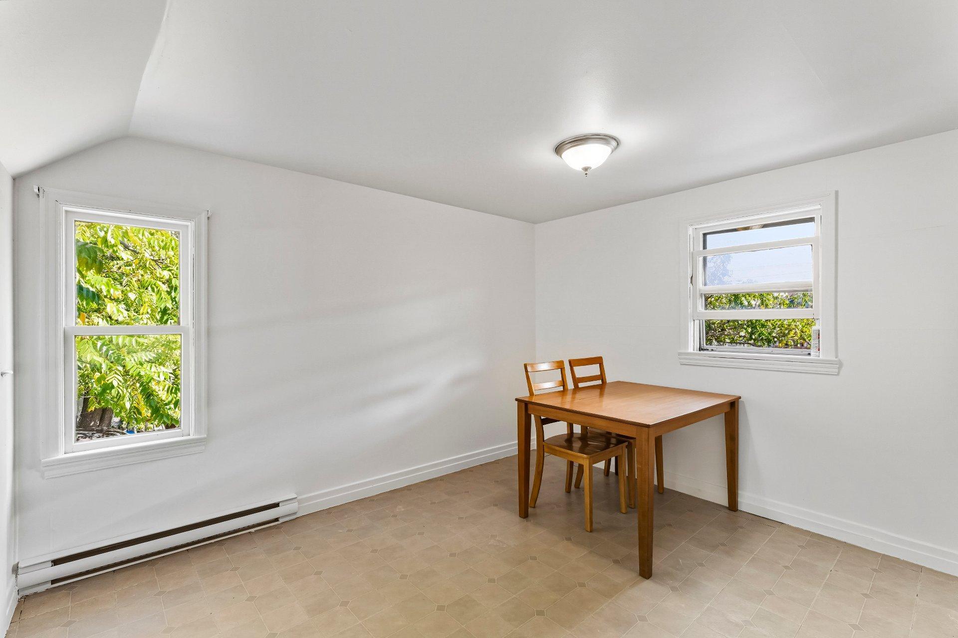 









157

 - 165


Rue Principale E.

,
Magog,




QC
J1X1Y6

